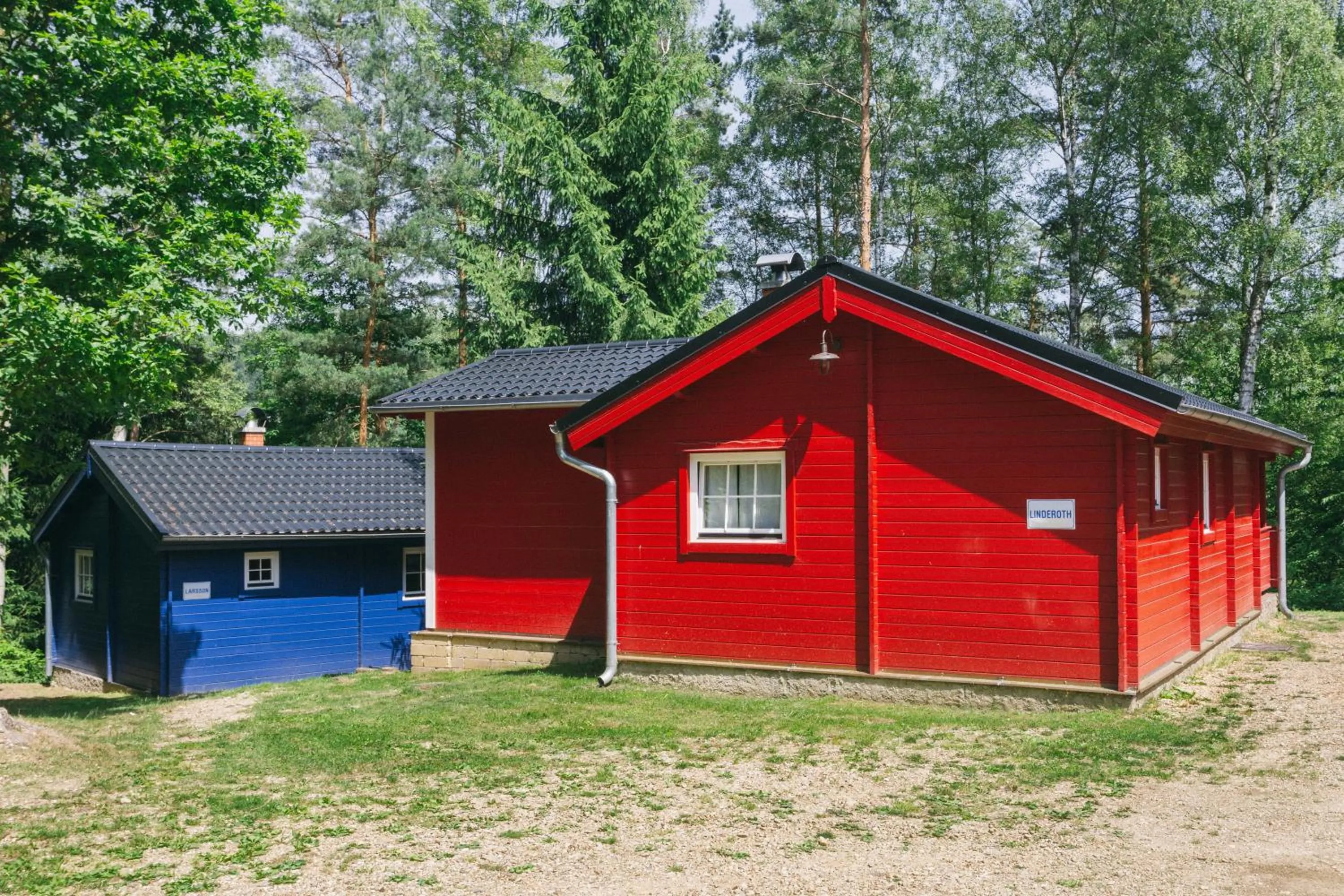 Property building in Resort Malevil