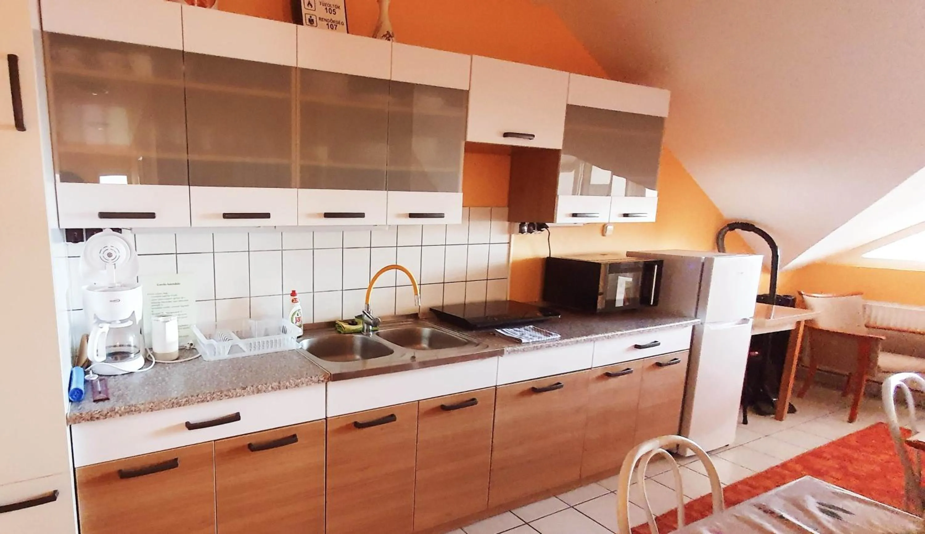 Coffee/tea facilities in Apart Júlia Villa