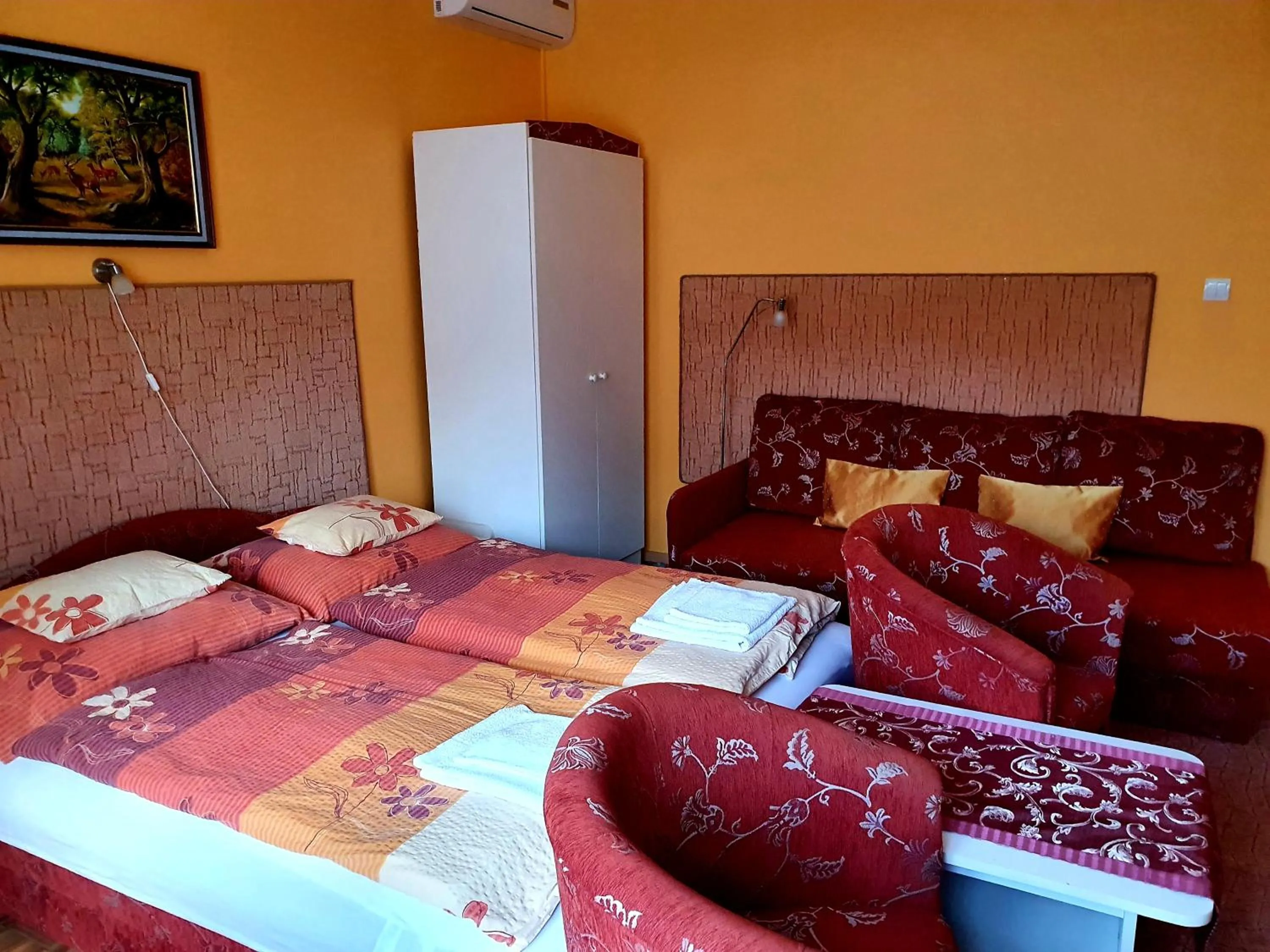 Photo of the whole room, Bed in Apart Júlia Villa