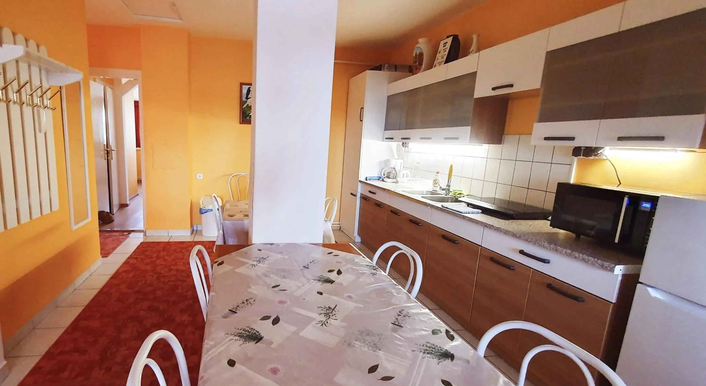 Coffee/tea facilities in Apart Júlia Villa