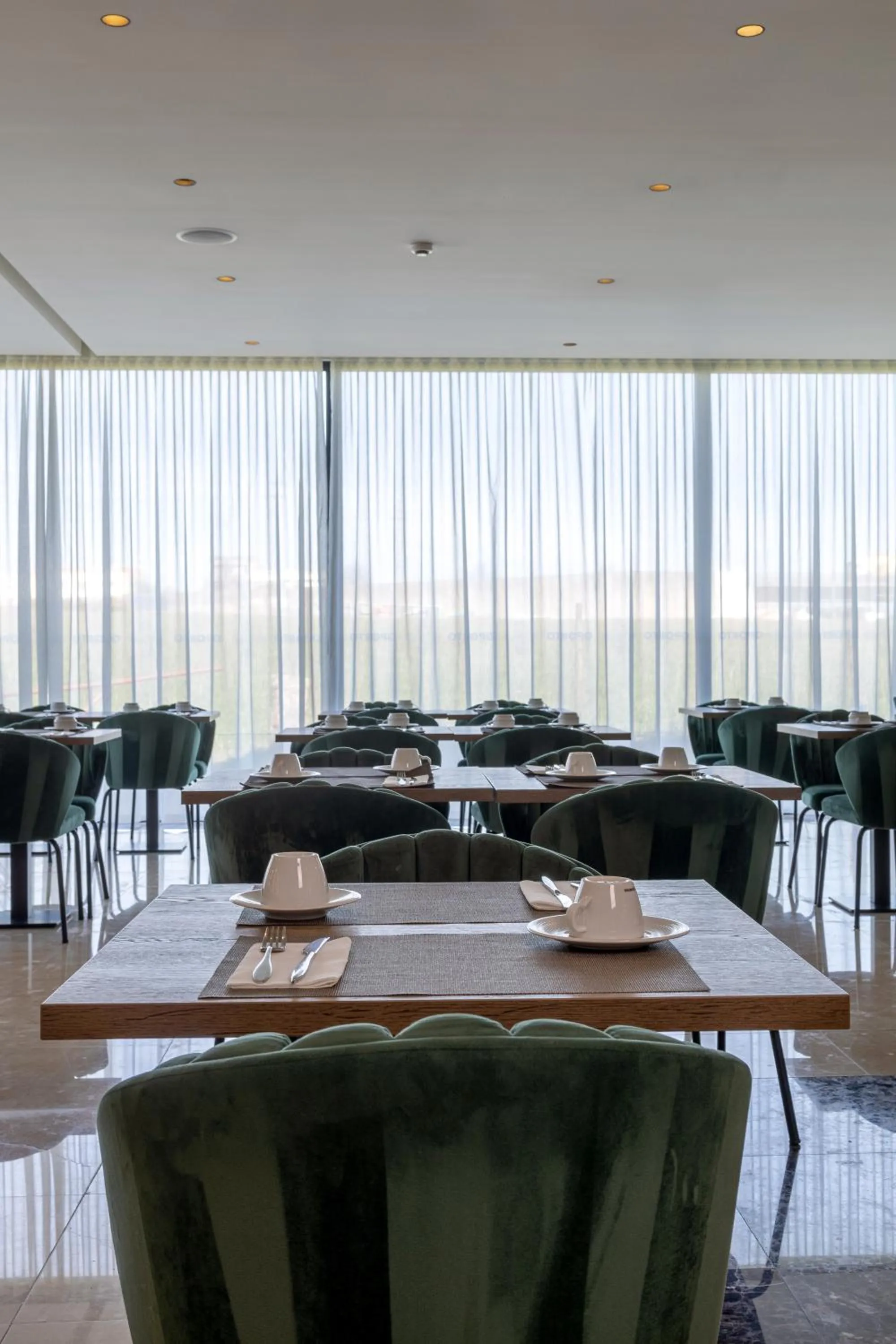 Buffet breakfast in Oporto Airport & Business Hotel