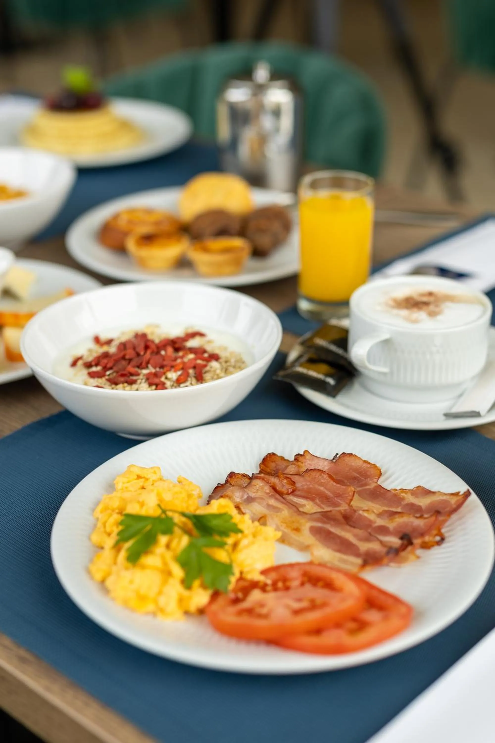 Continental breakfast in Oporto Airport & Business Hotel