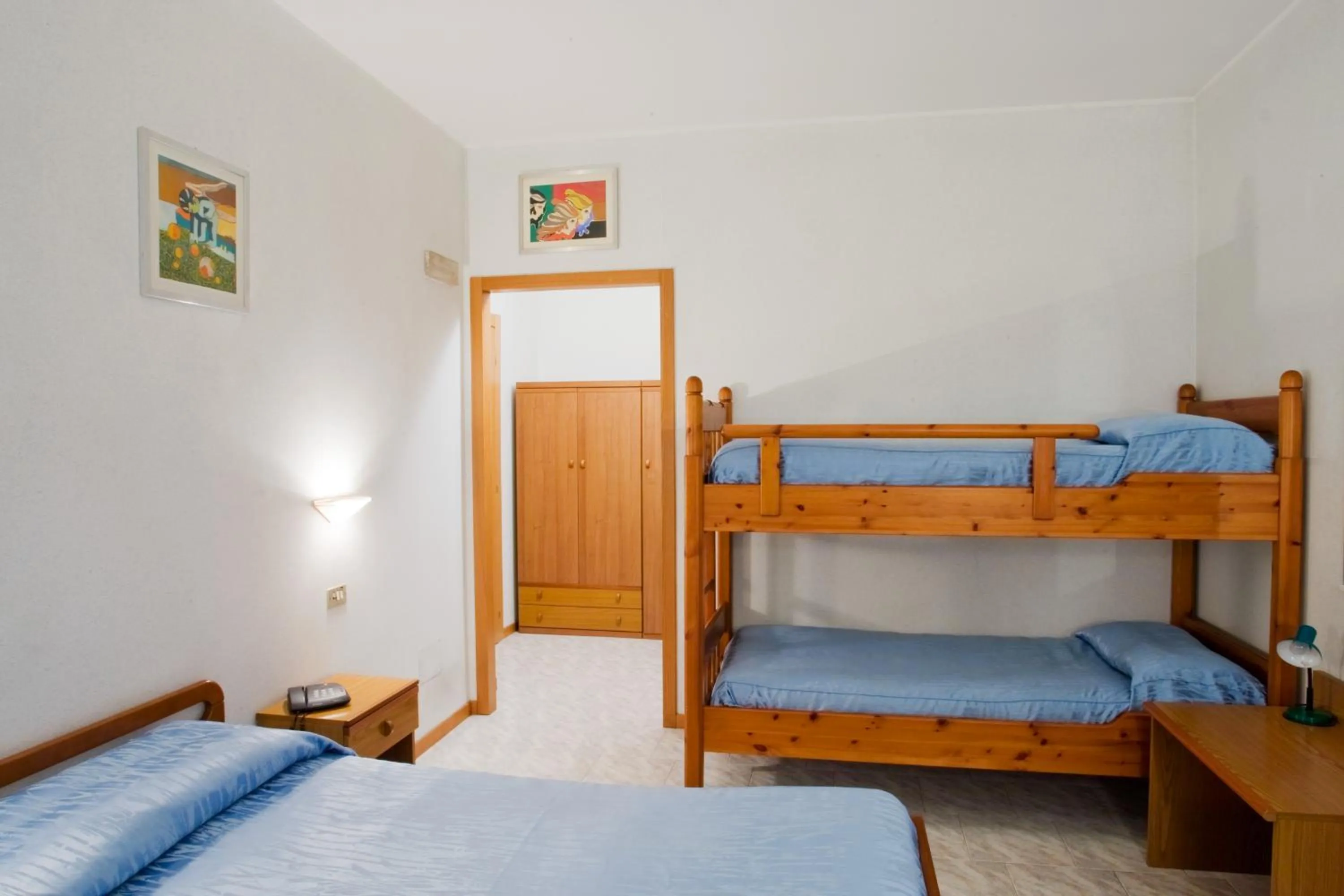 bunk bed, Bed in Albergo Ristorante Grigna