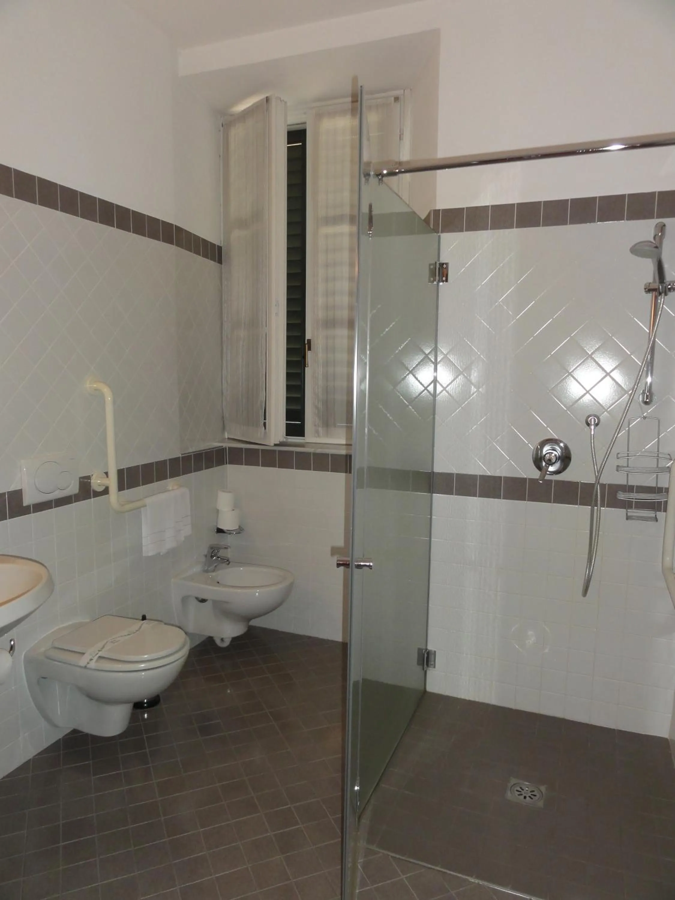 Toilet in Albergo Ristorante Grigna