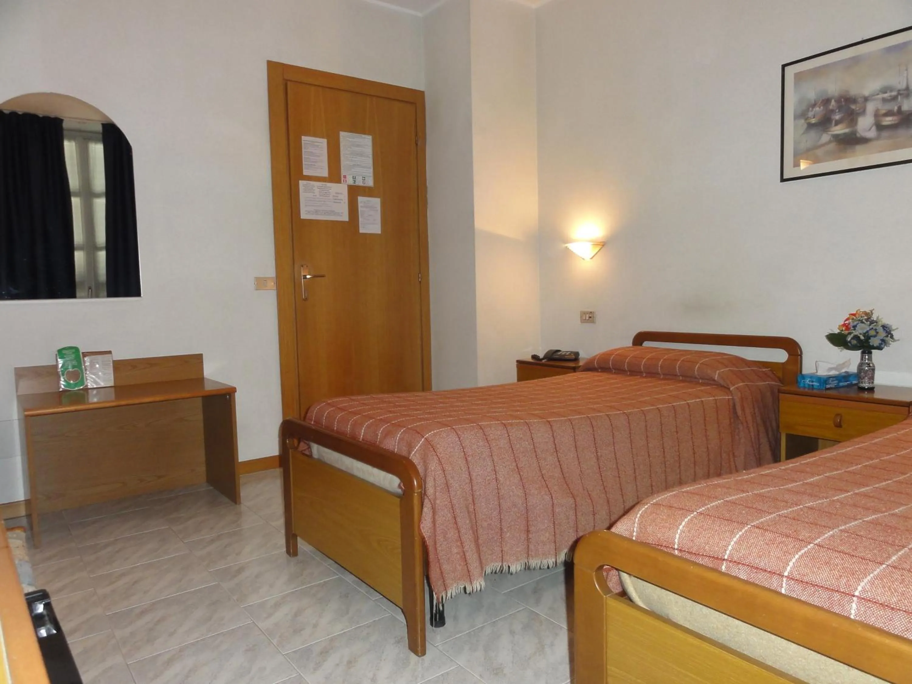 Bed in Albergo Ristorante Grigna