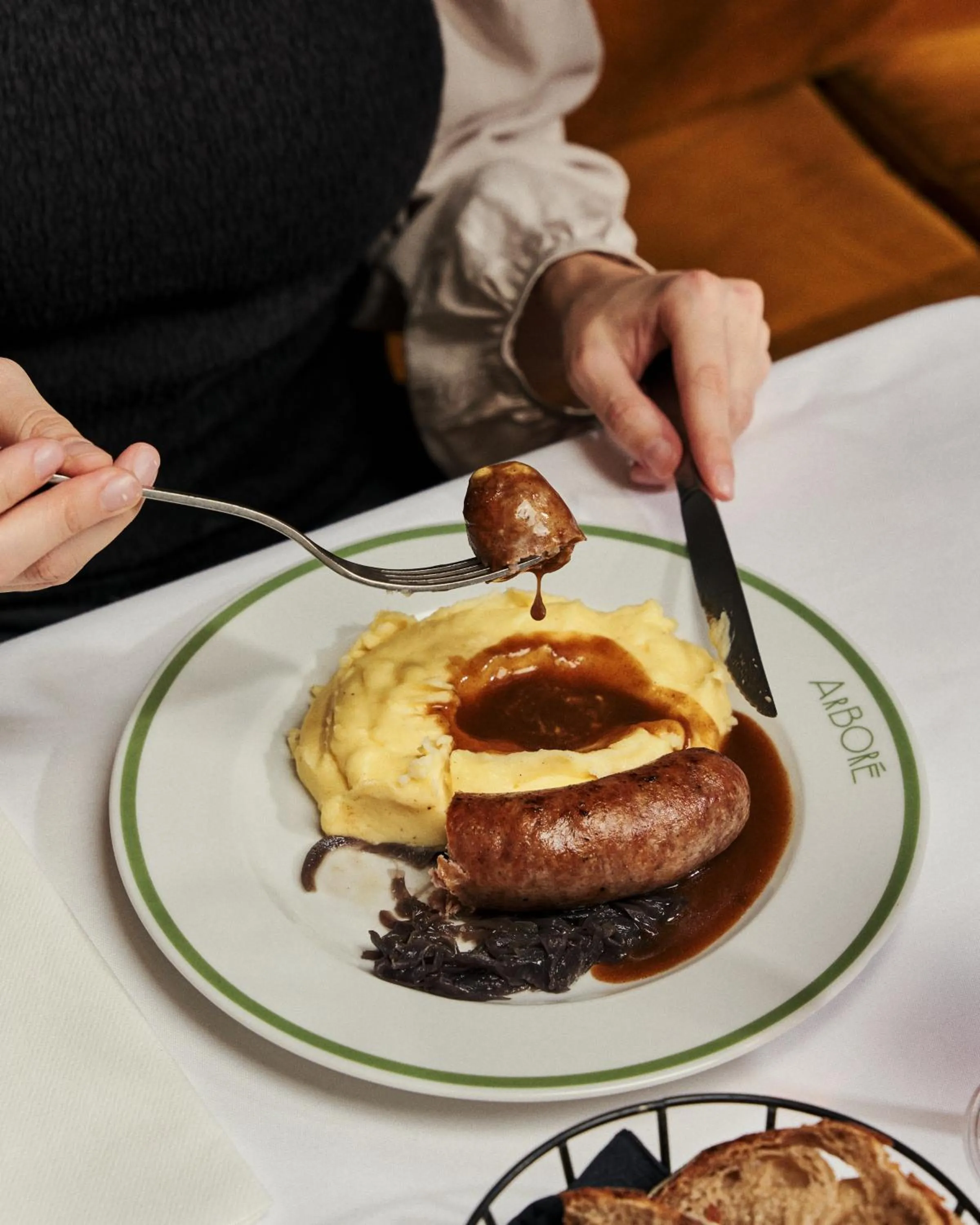 Restaurant/places to eat in Royal Madeleine Hotel & Spa