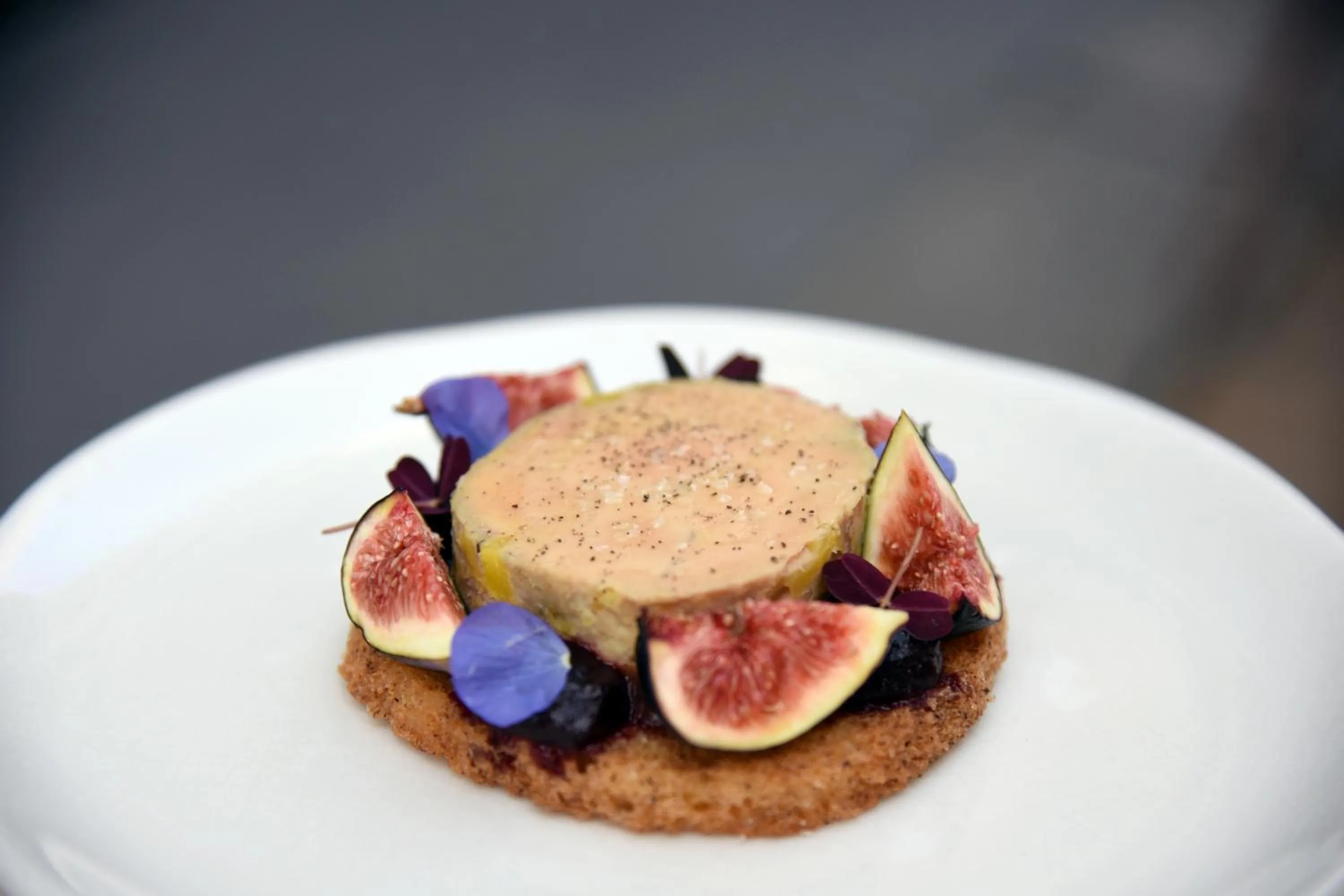 Restaurant/places to eat in Royal Madeleine Hotel & Spa