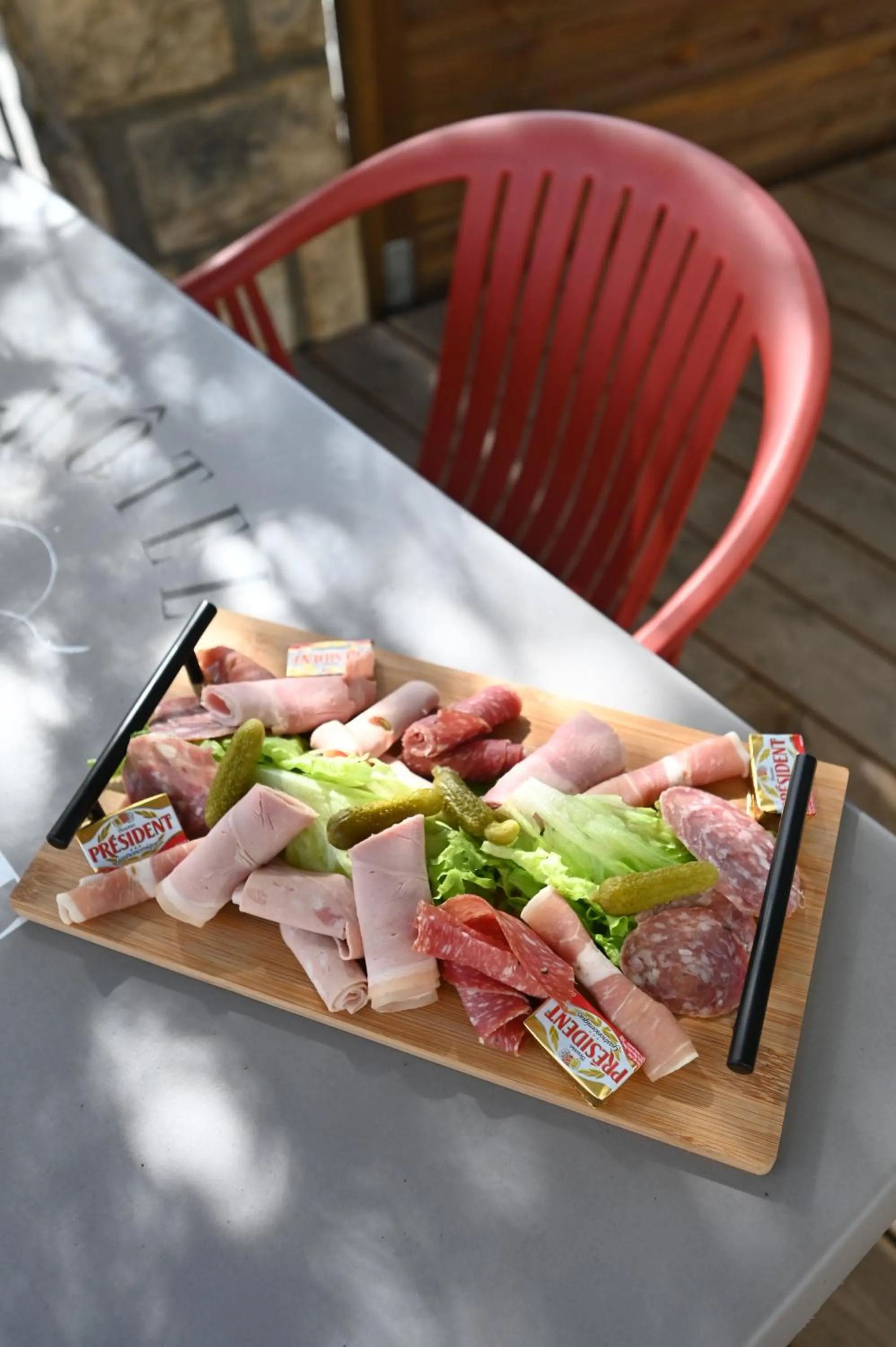 Restaurant/places to eat in Logis Hotel & Restaurant Le Carnot