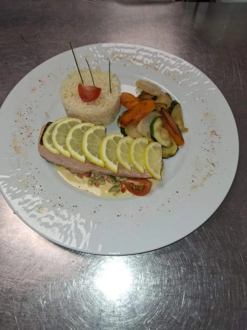 Restaurant/places to eat in Logis Hotel & Restaurant Le Carnot