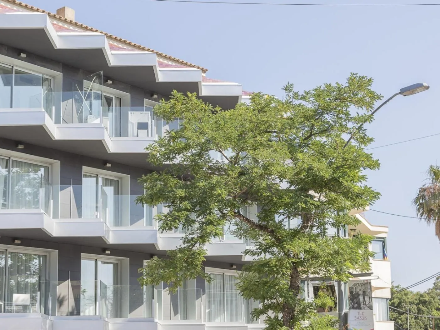 Property building in Daro Apartments