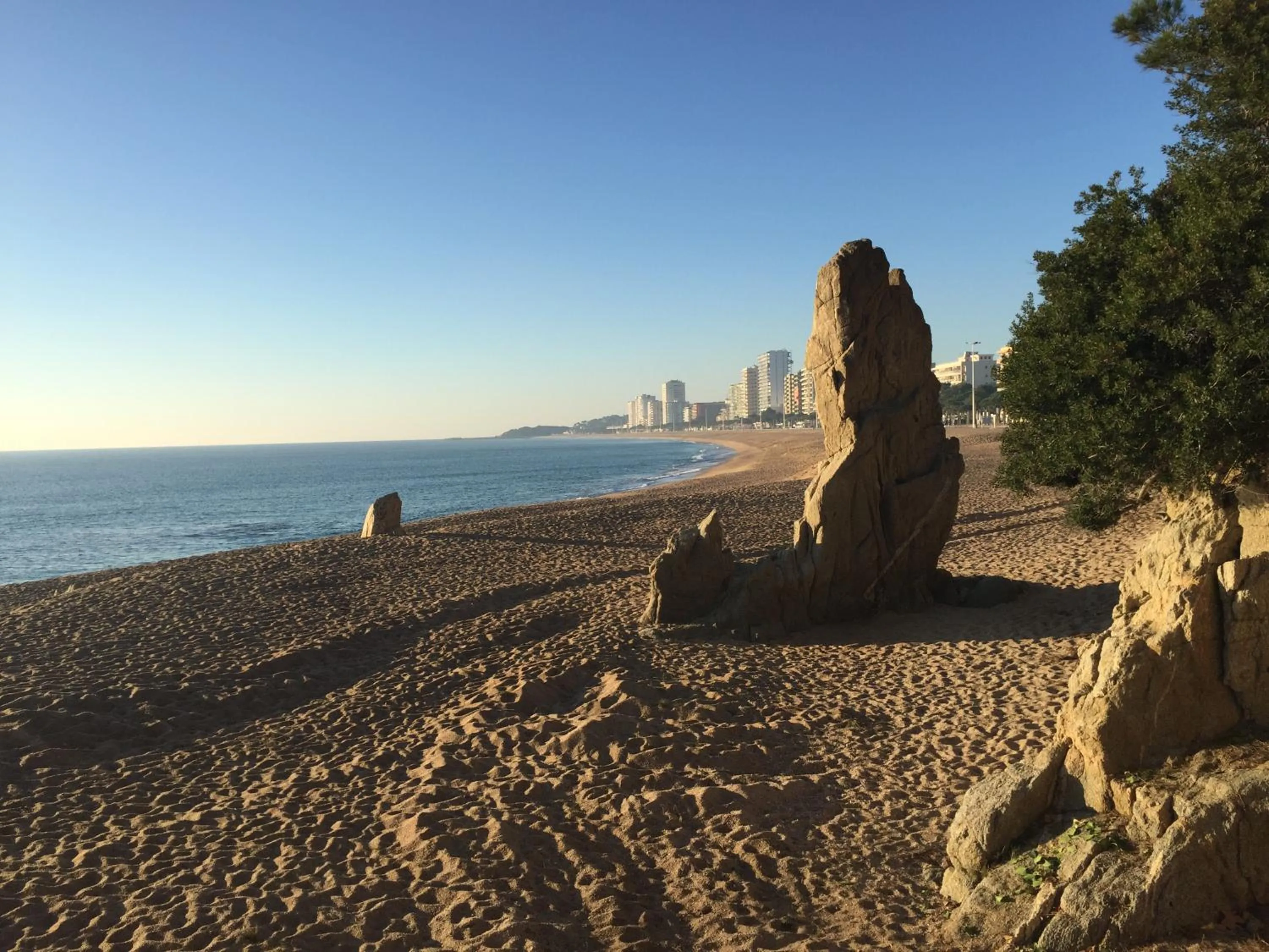 Beach in Daro Apartments