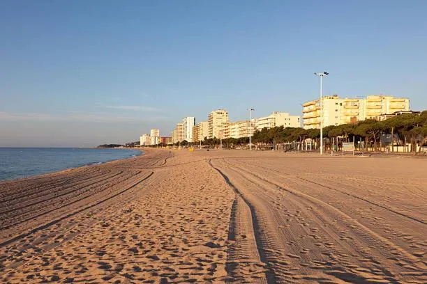 Beach in Daro Apartments