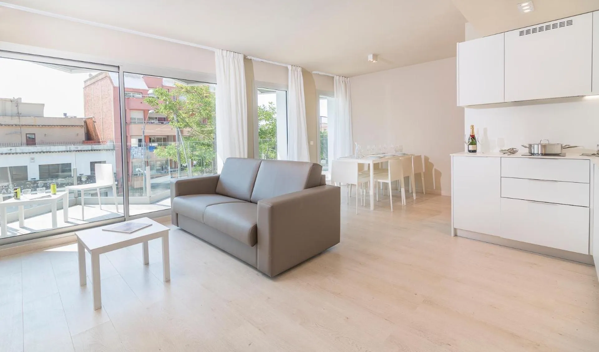 Seating area in Daro Apartments