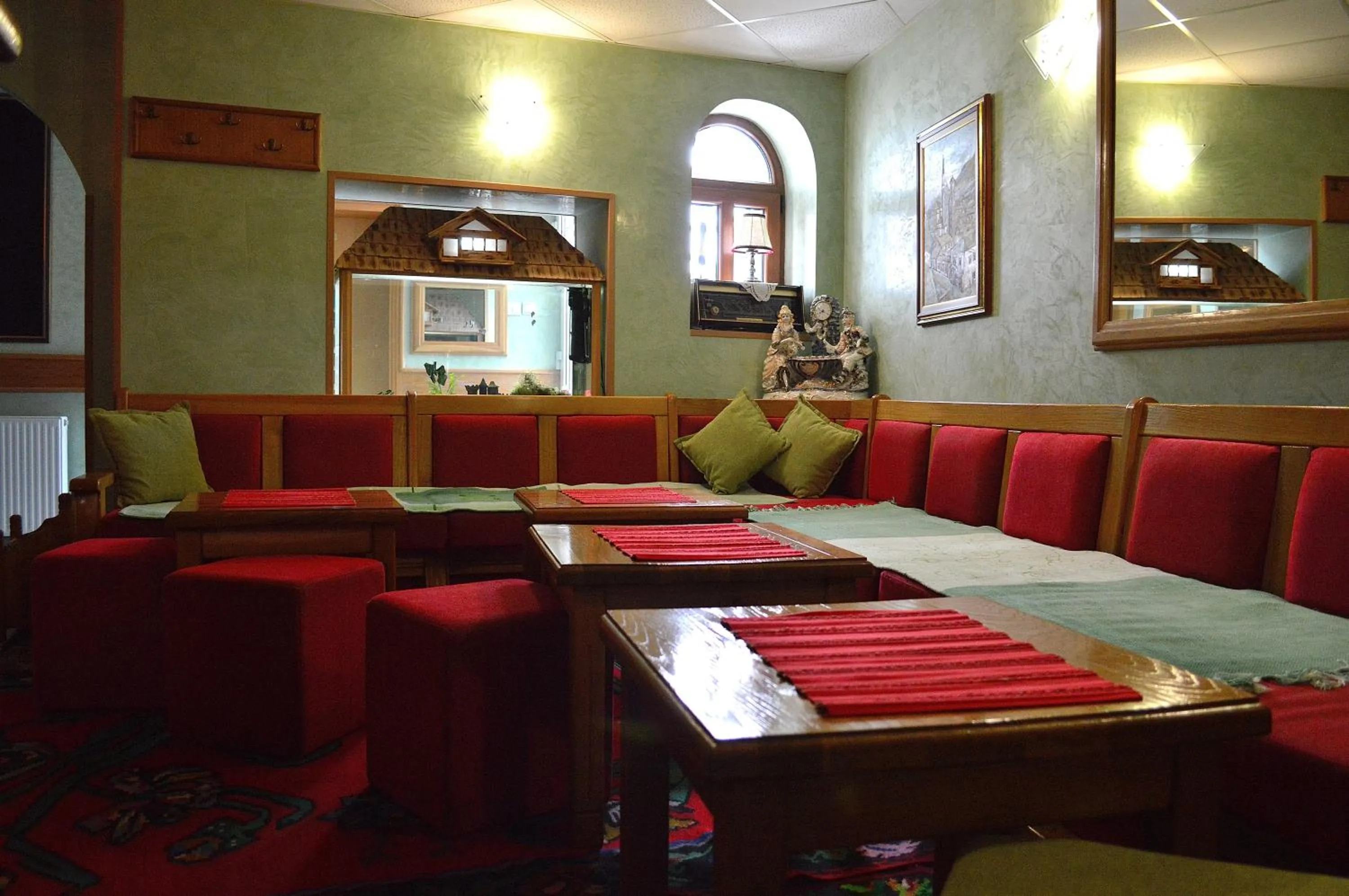 Lounge or bar in Pansion Stari Grad
