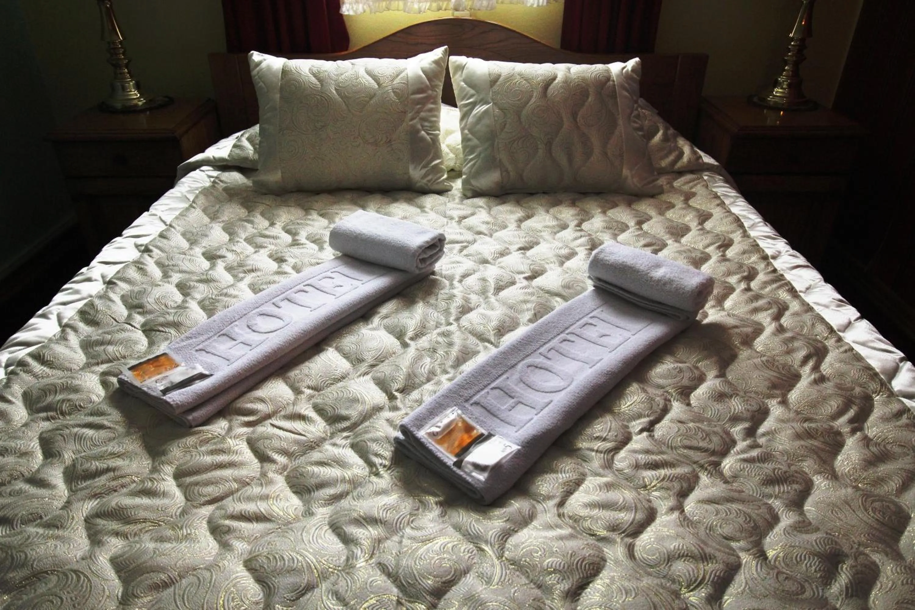 Decorative detail, Bed in Pansion Stari Grad