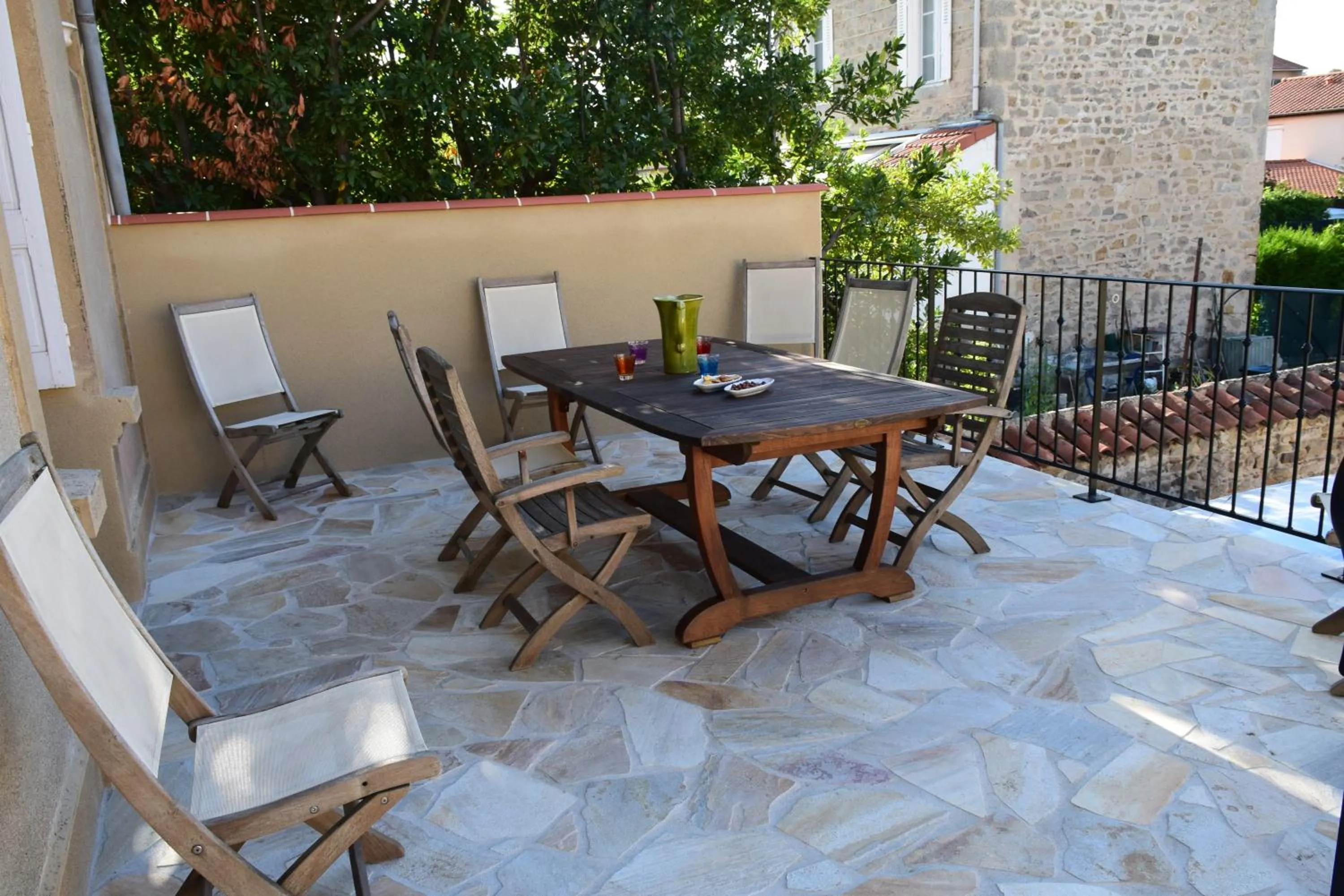 Patio in CLOCHI-CLOCHA