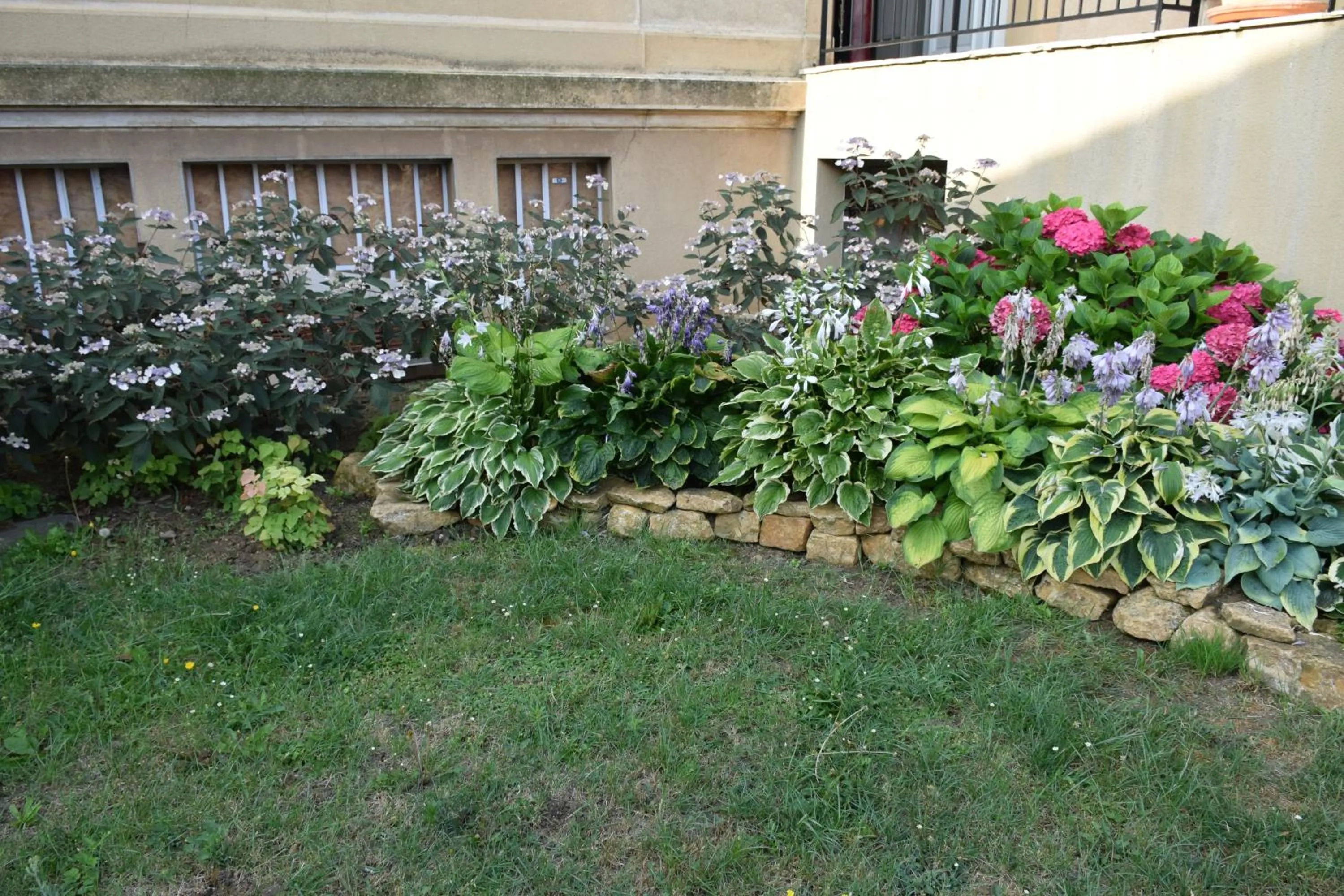 Garden in CLOCHI-CLOCHA