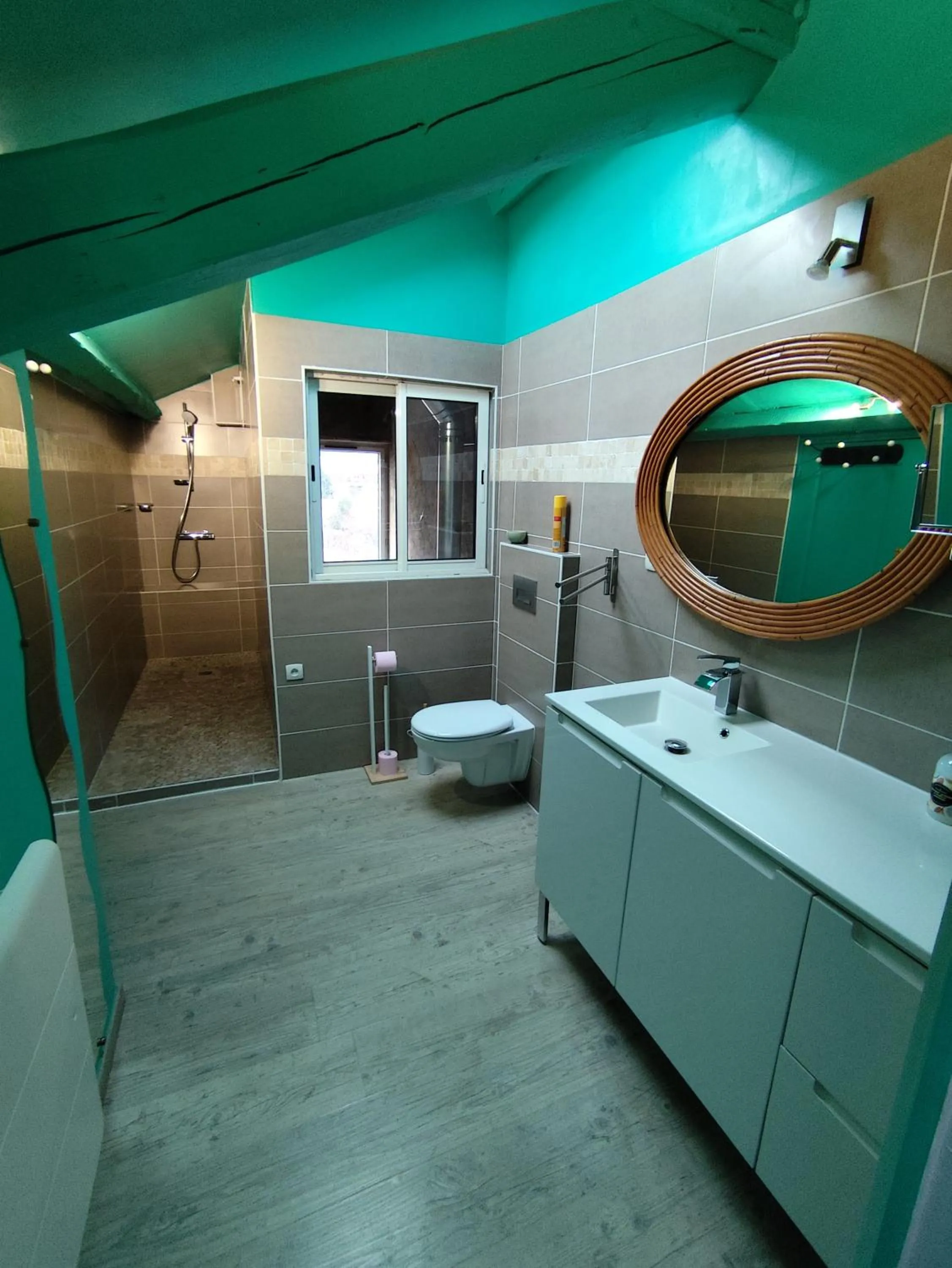 Bathroom in CLOCHI-CLOCHA