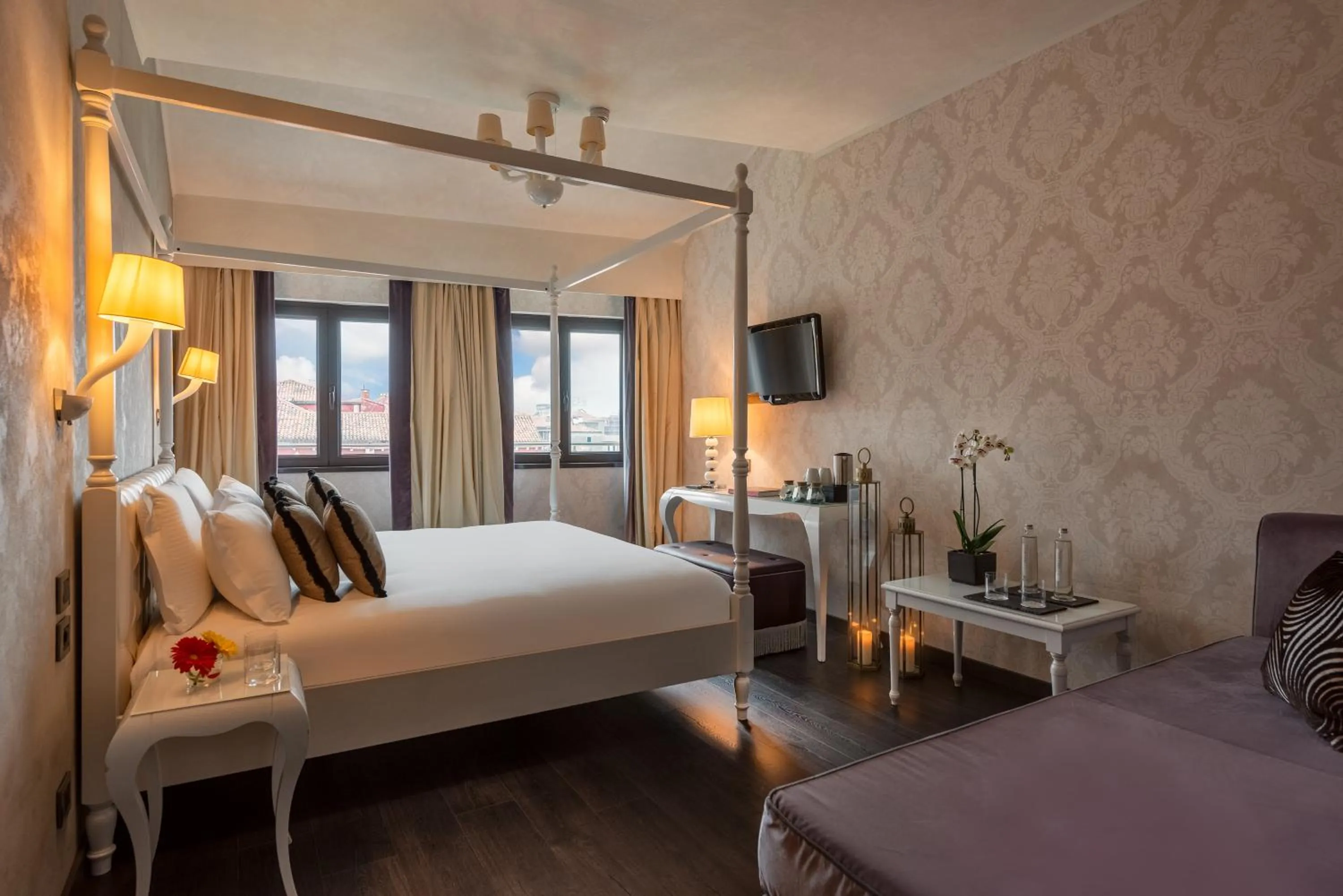 Bedroom, Bed in Carnival Palace - Venice Collection