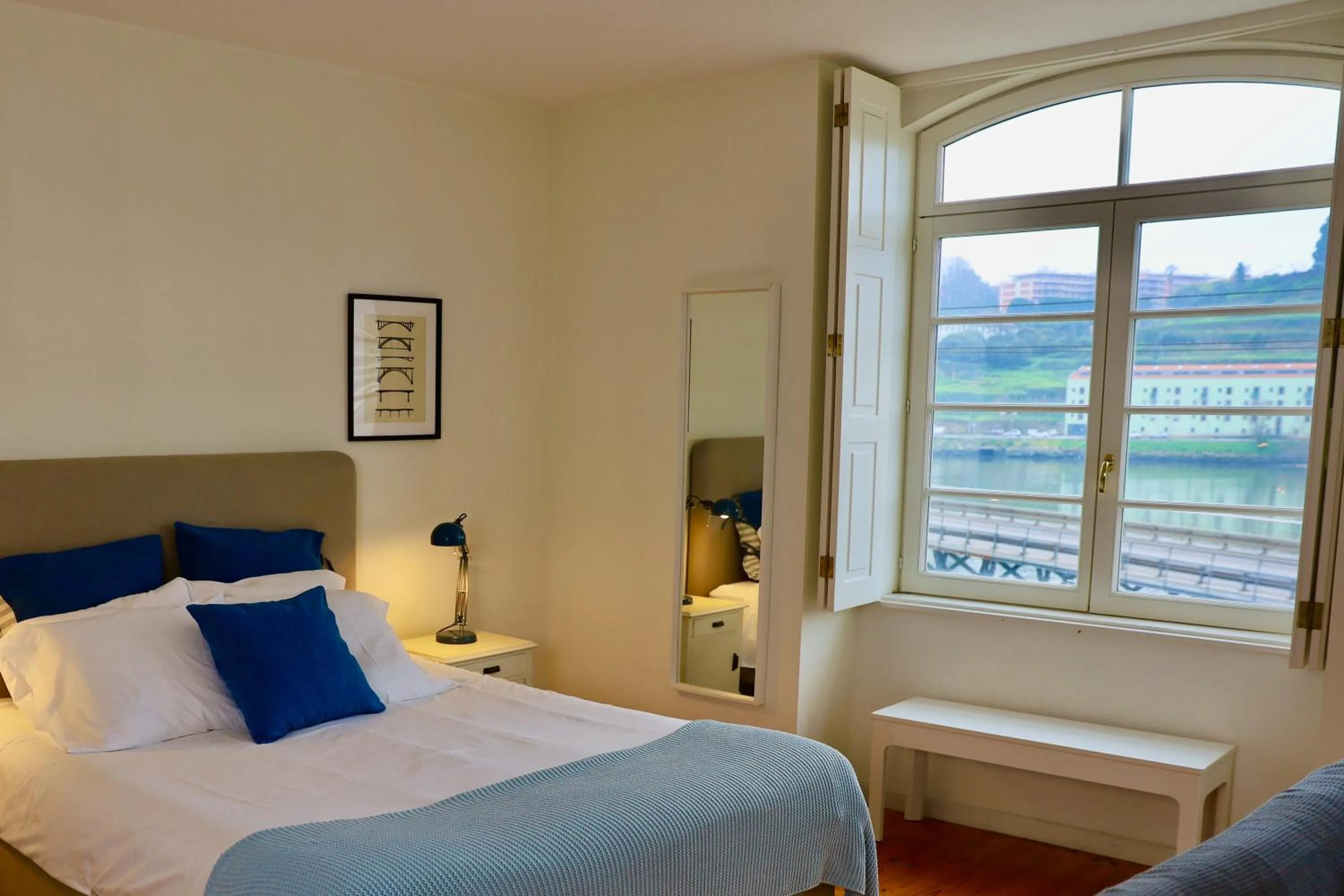Bed in Douro River Studios