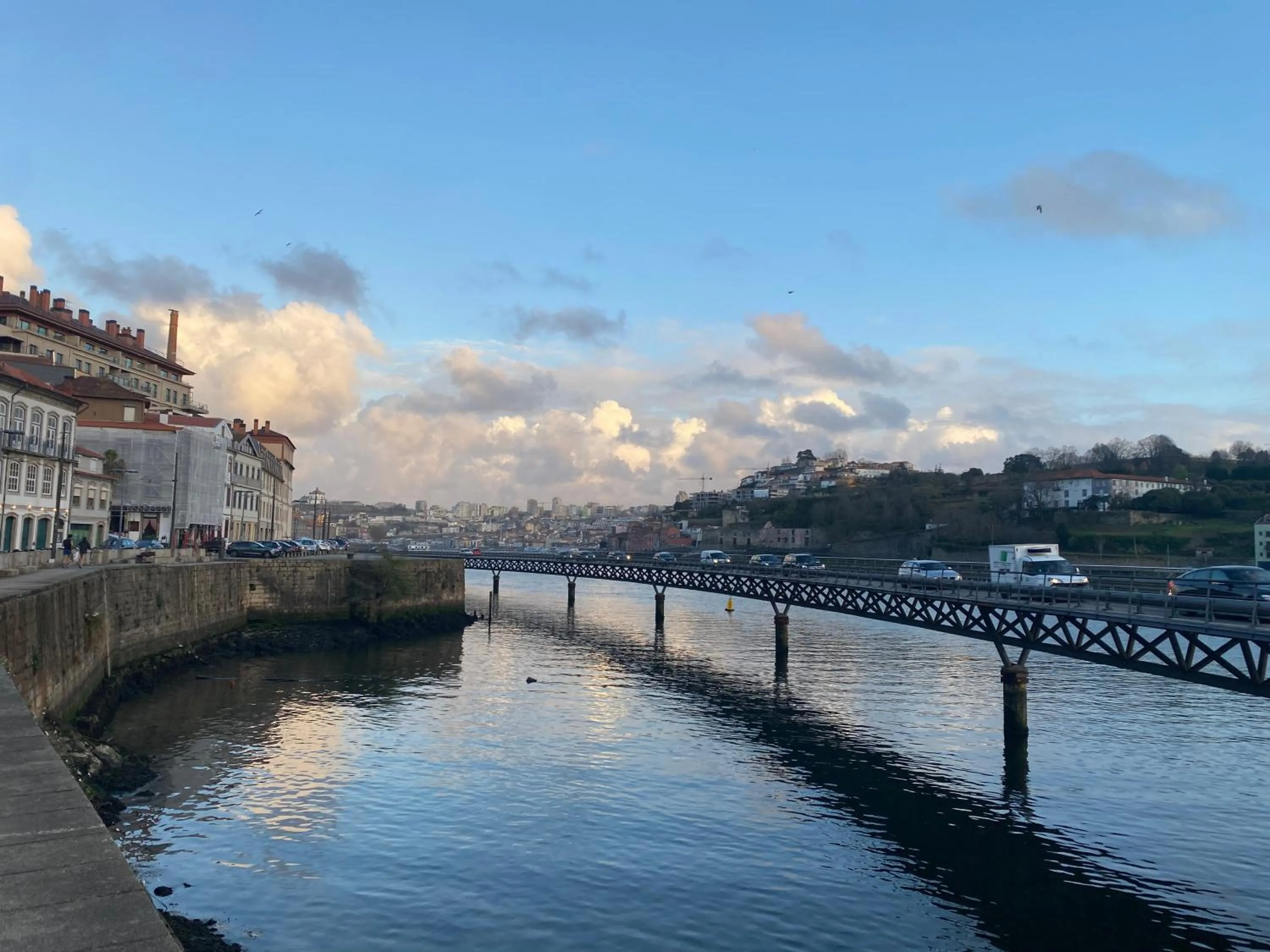 Day in Douro River Studios