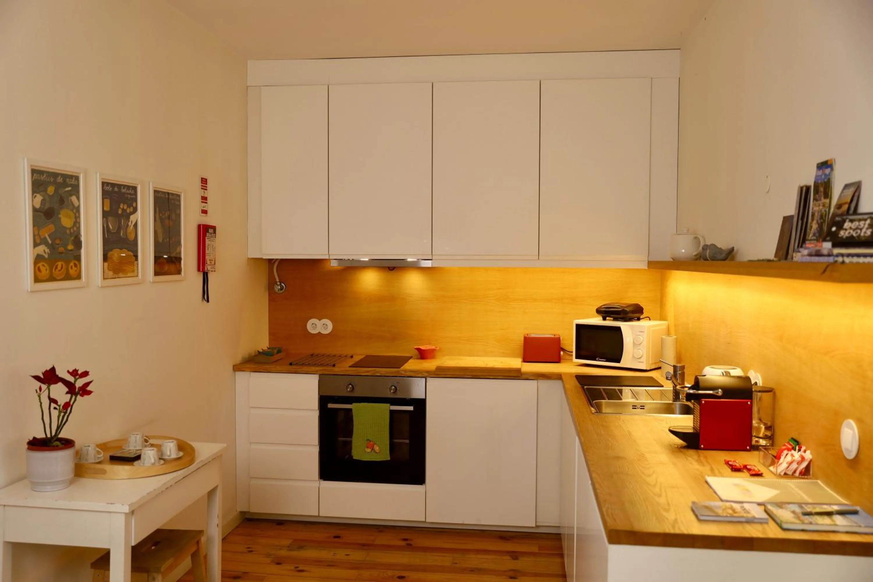 kitchen in Douro River Studios