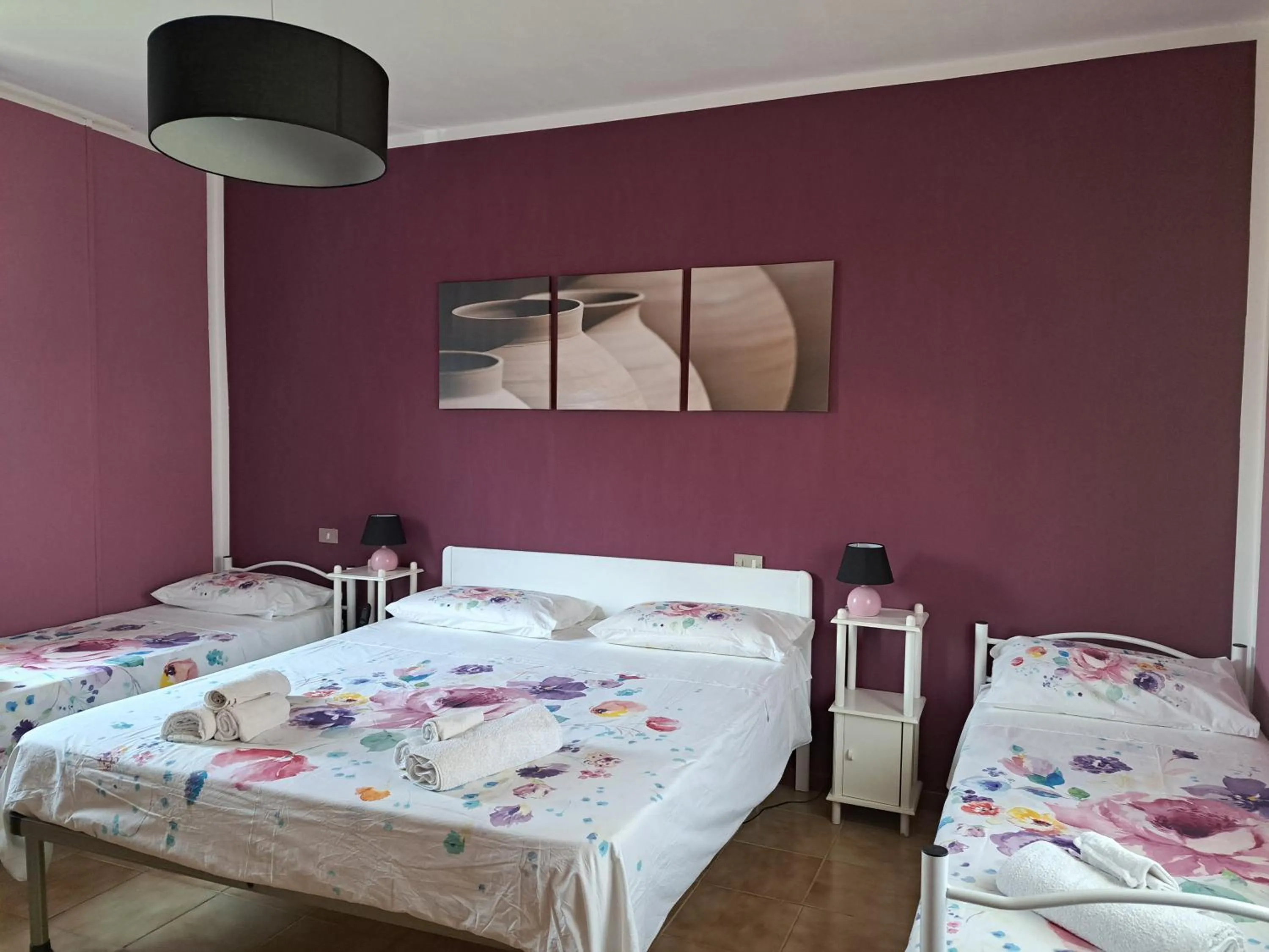 Photo of the whole room, Bed in hotel Bologna