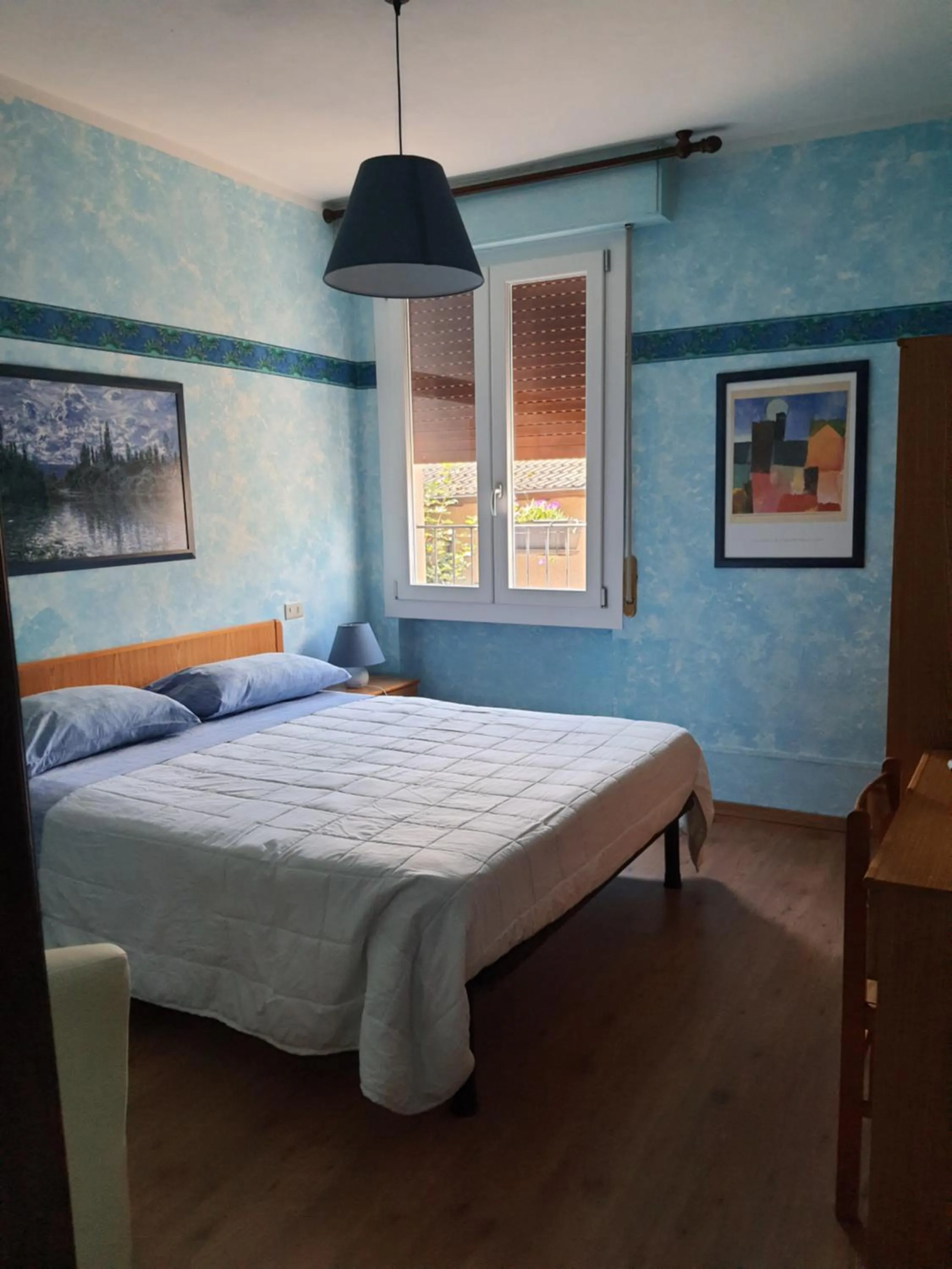 Photo of the whole room, Bed in hotel Bologna