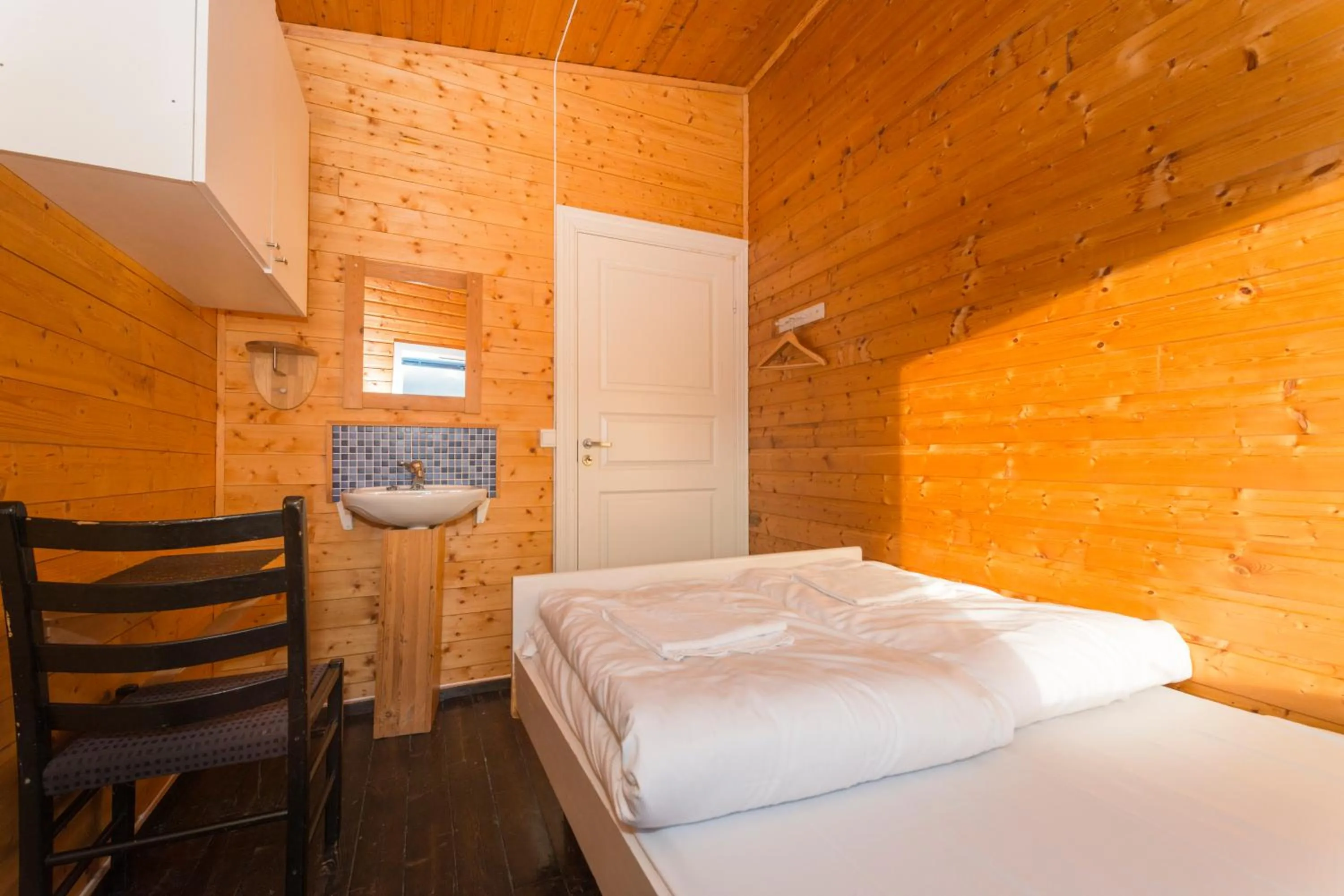 Photo of the whole room, Bed in Statsbuene i Kabelvåg