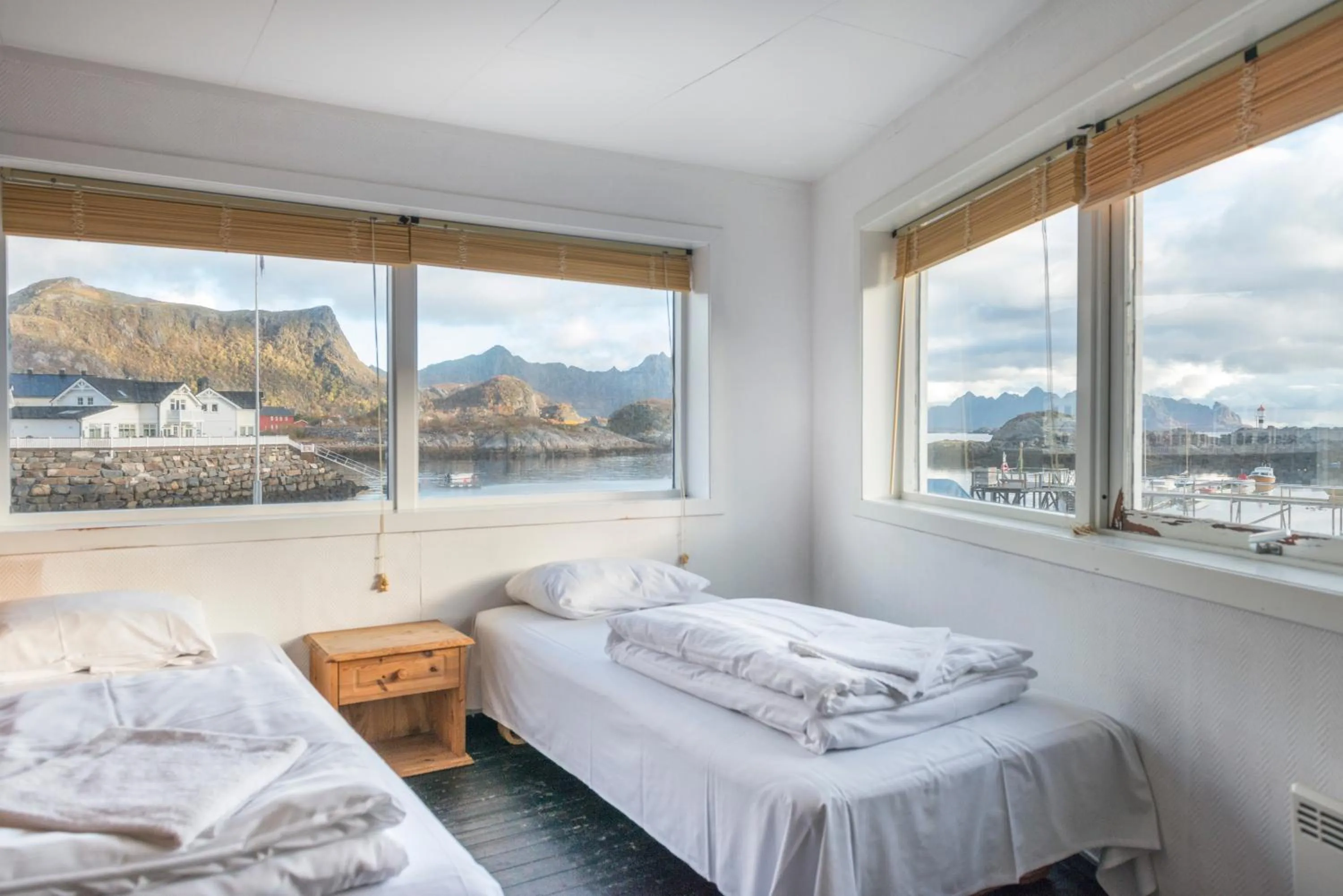 Photo of the whole room, Bed in Statsbuene i Kabelvåg