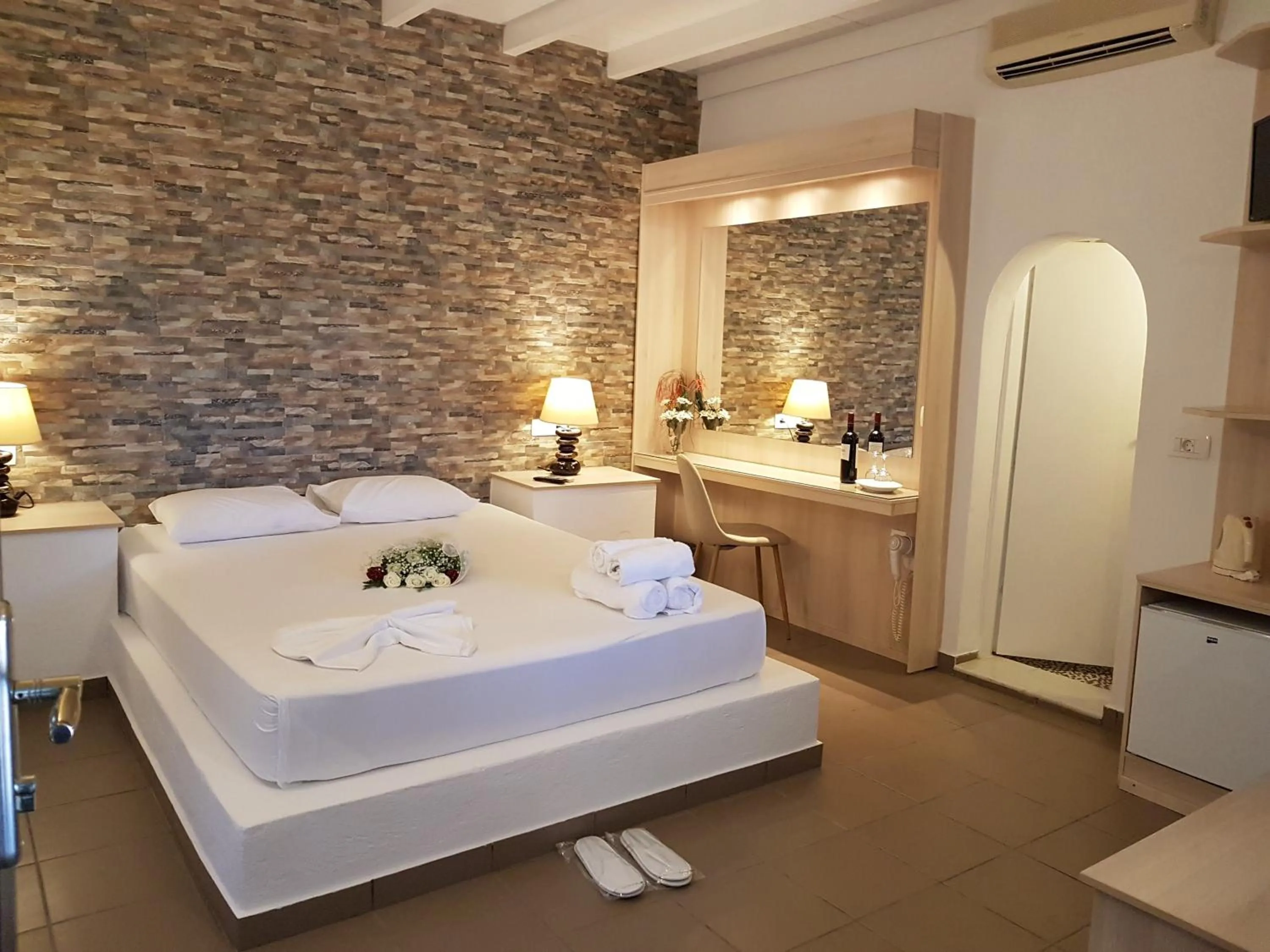 Decorative detail, Bed in Abelonas Village