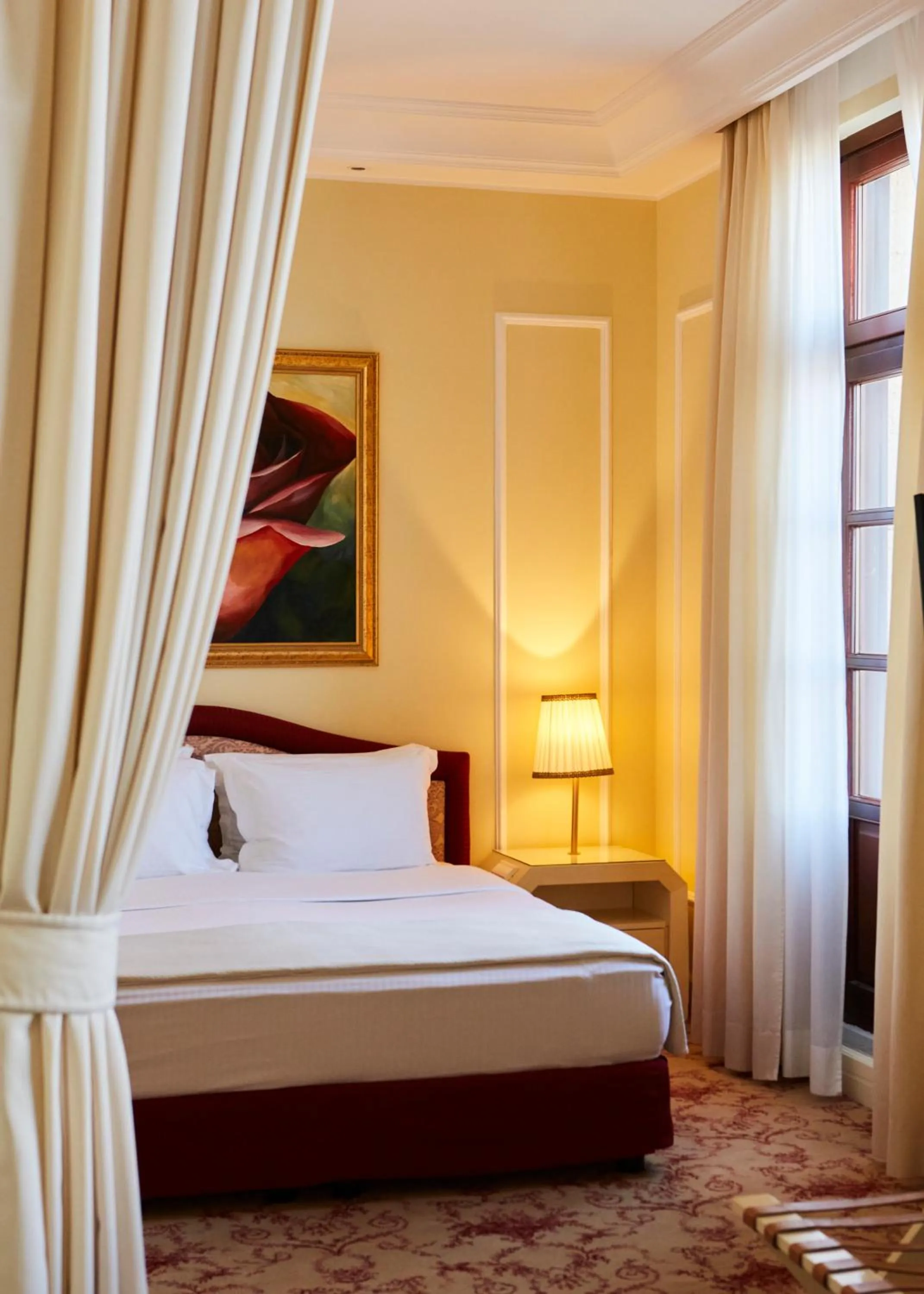 Bed in Grande Albergo Delle Rose