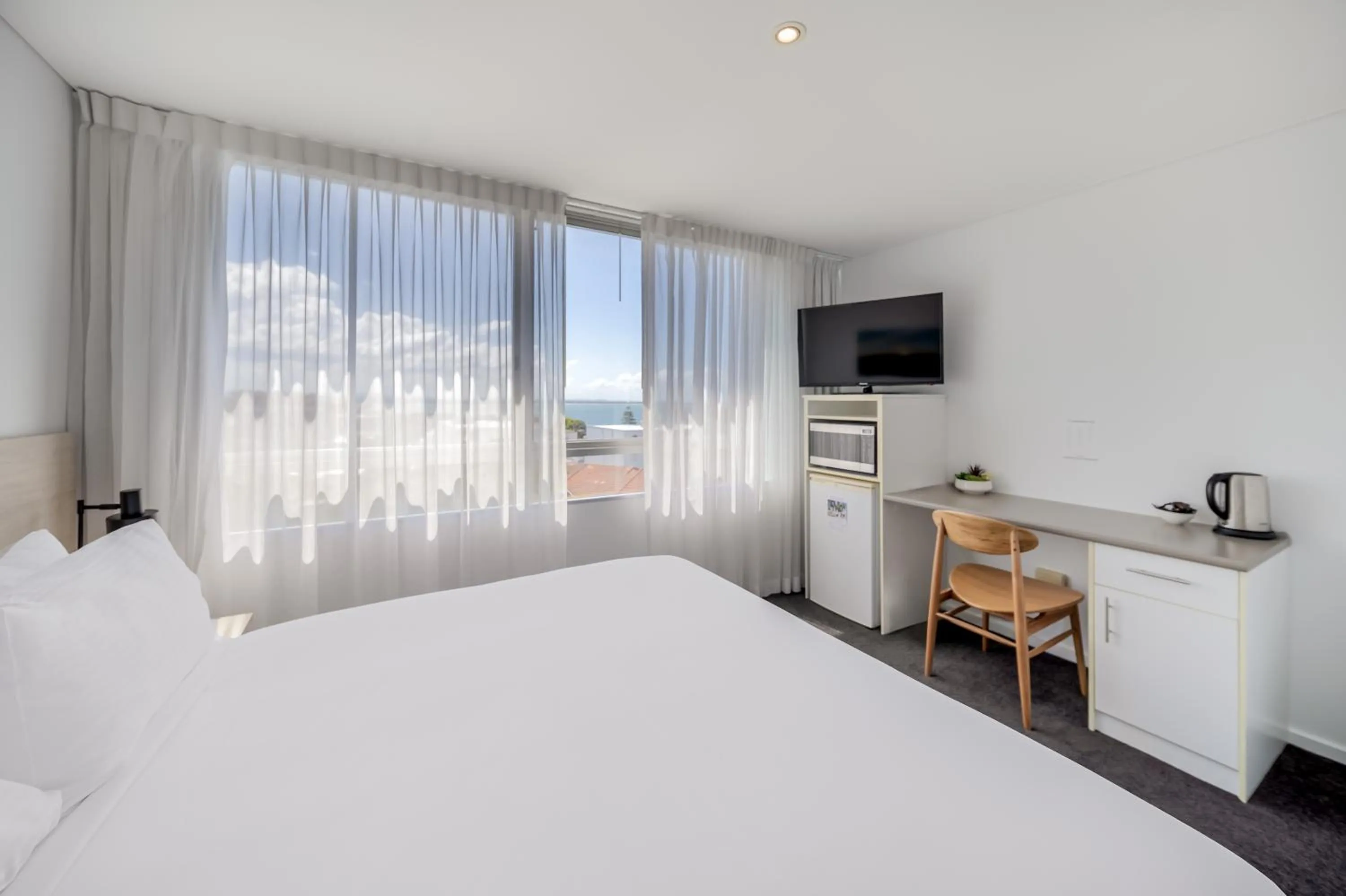 Bed in Oaks Nelson Bay Lure Suites