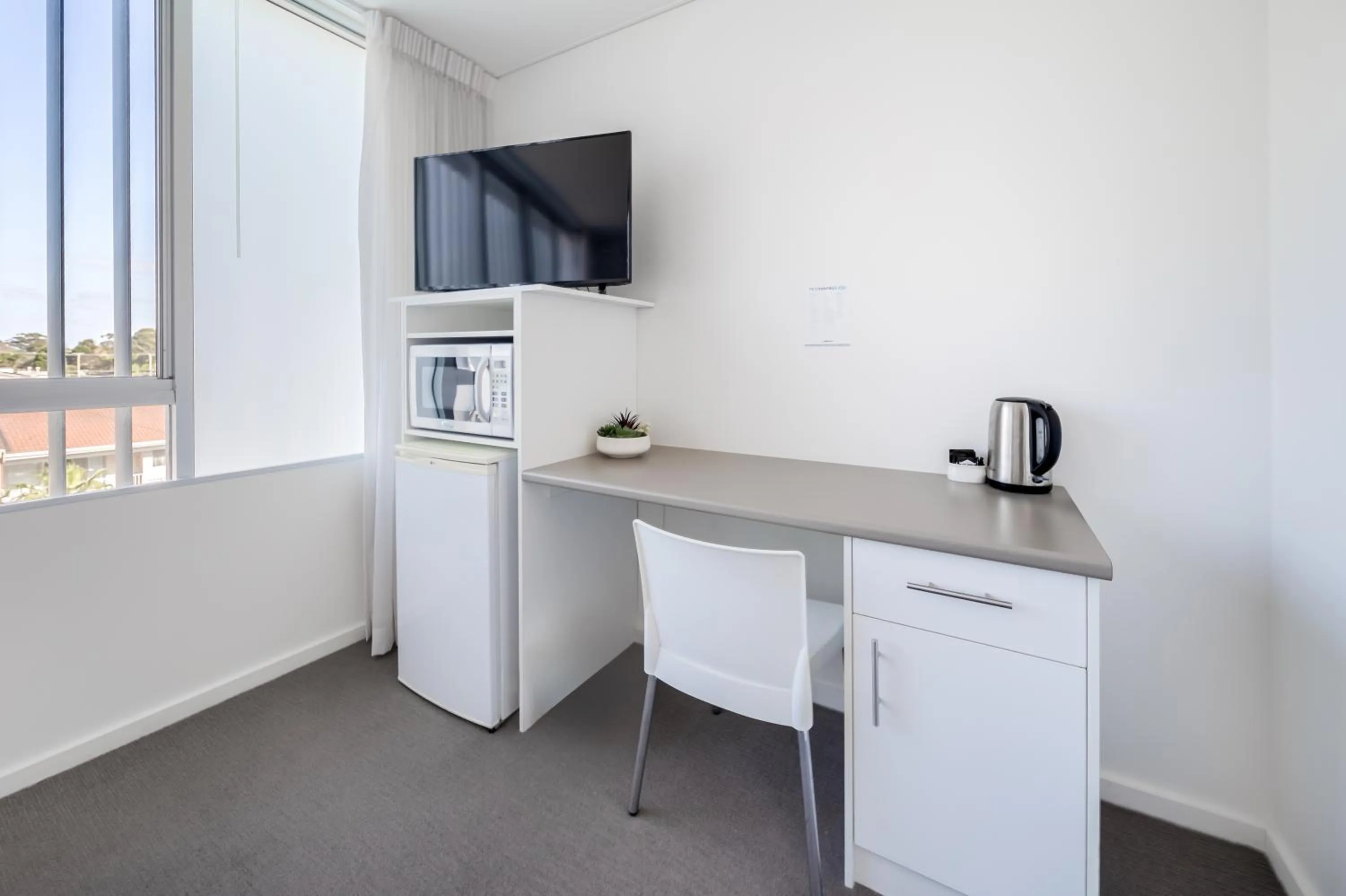 TV and multimedia in Oaks Nelson Bay Lure Suites