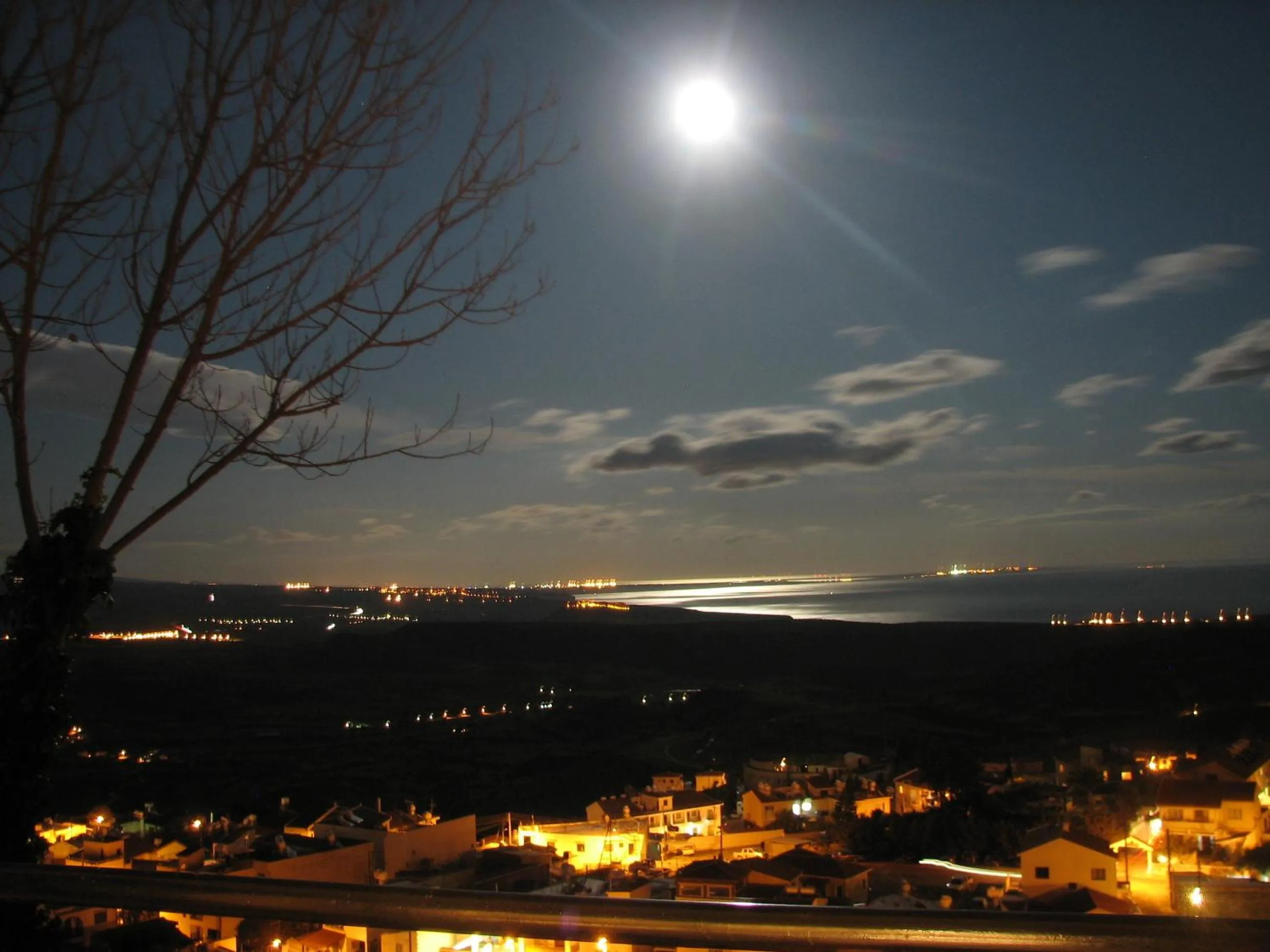 Night in Hill View Hotel Apartments