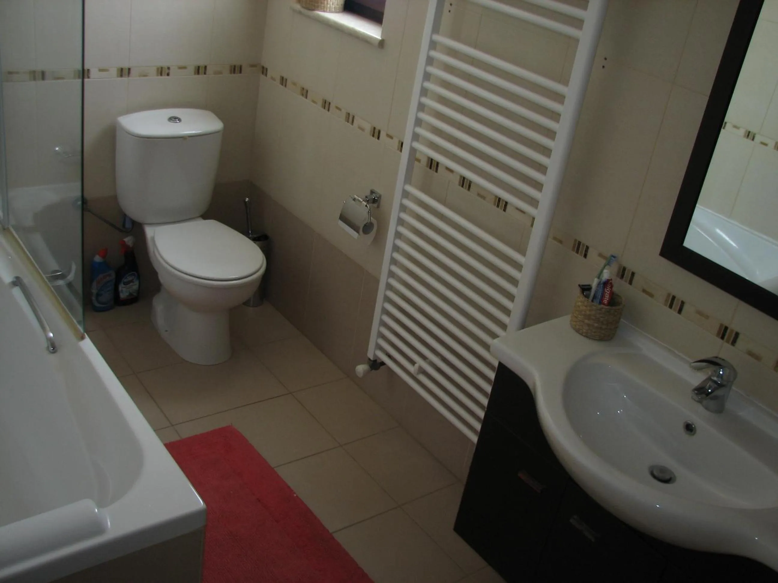 Bathroom in Hill View Hotel Apartments