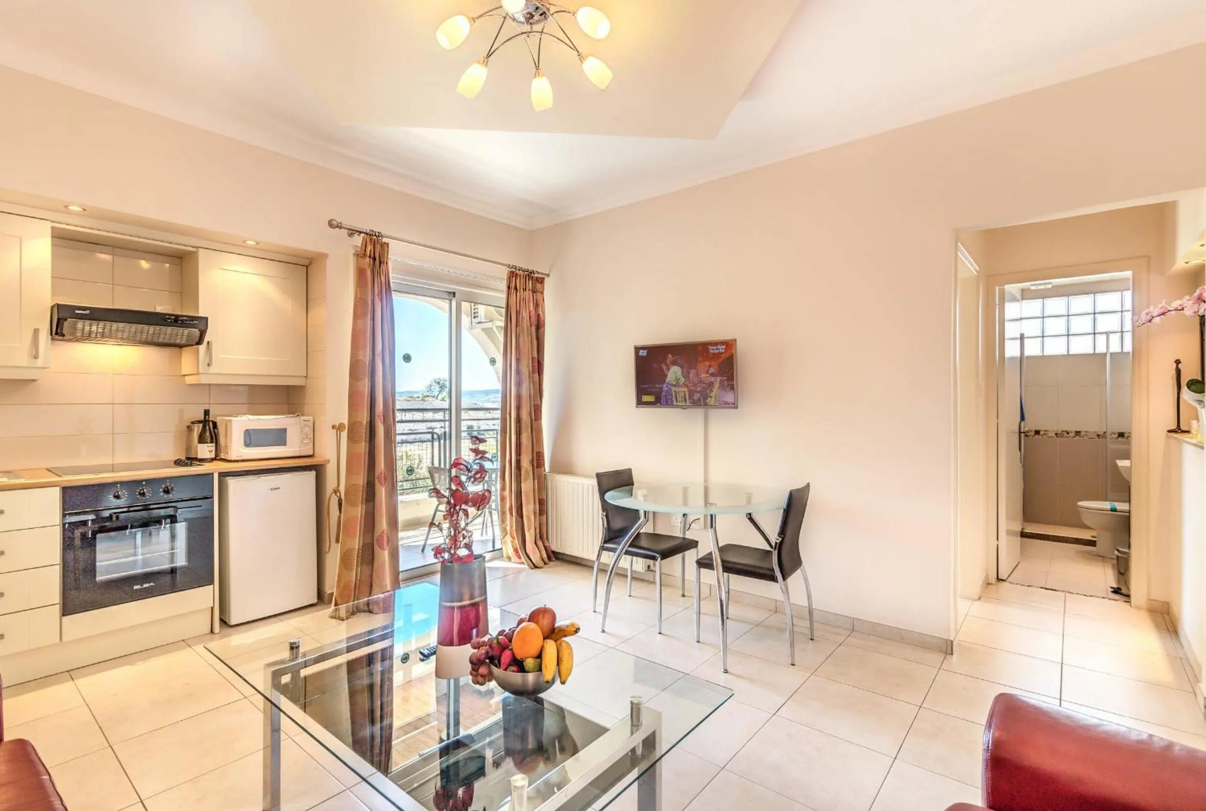 Photo of the whole room in Hill View Hotel Apartments