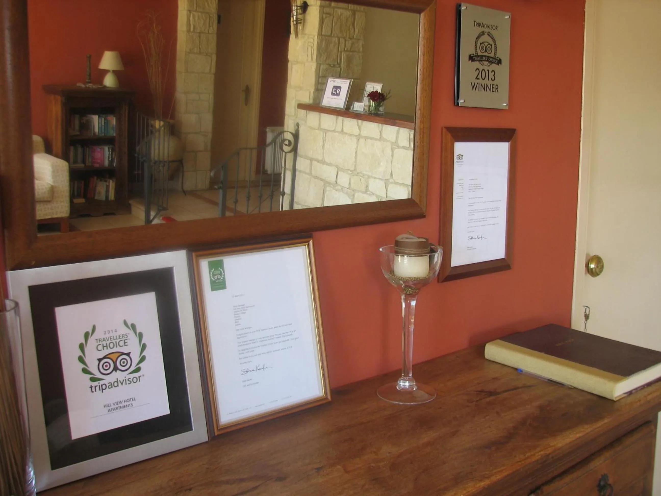 Lobby or reception in Hill View Hotel Apartments