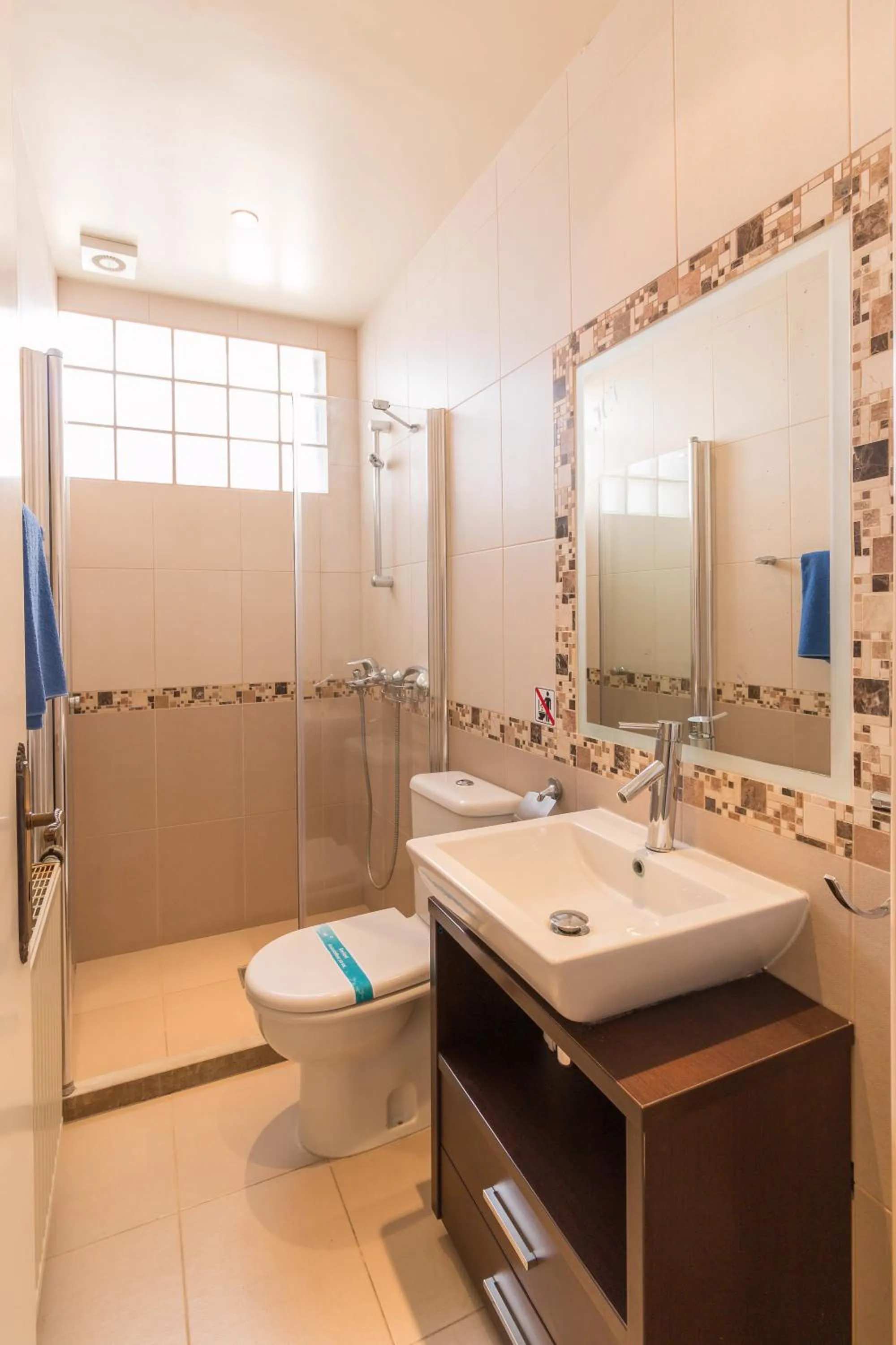 Bathroom in Hill View Hotel Apartments