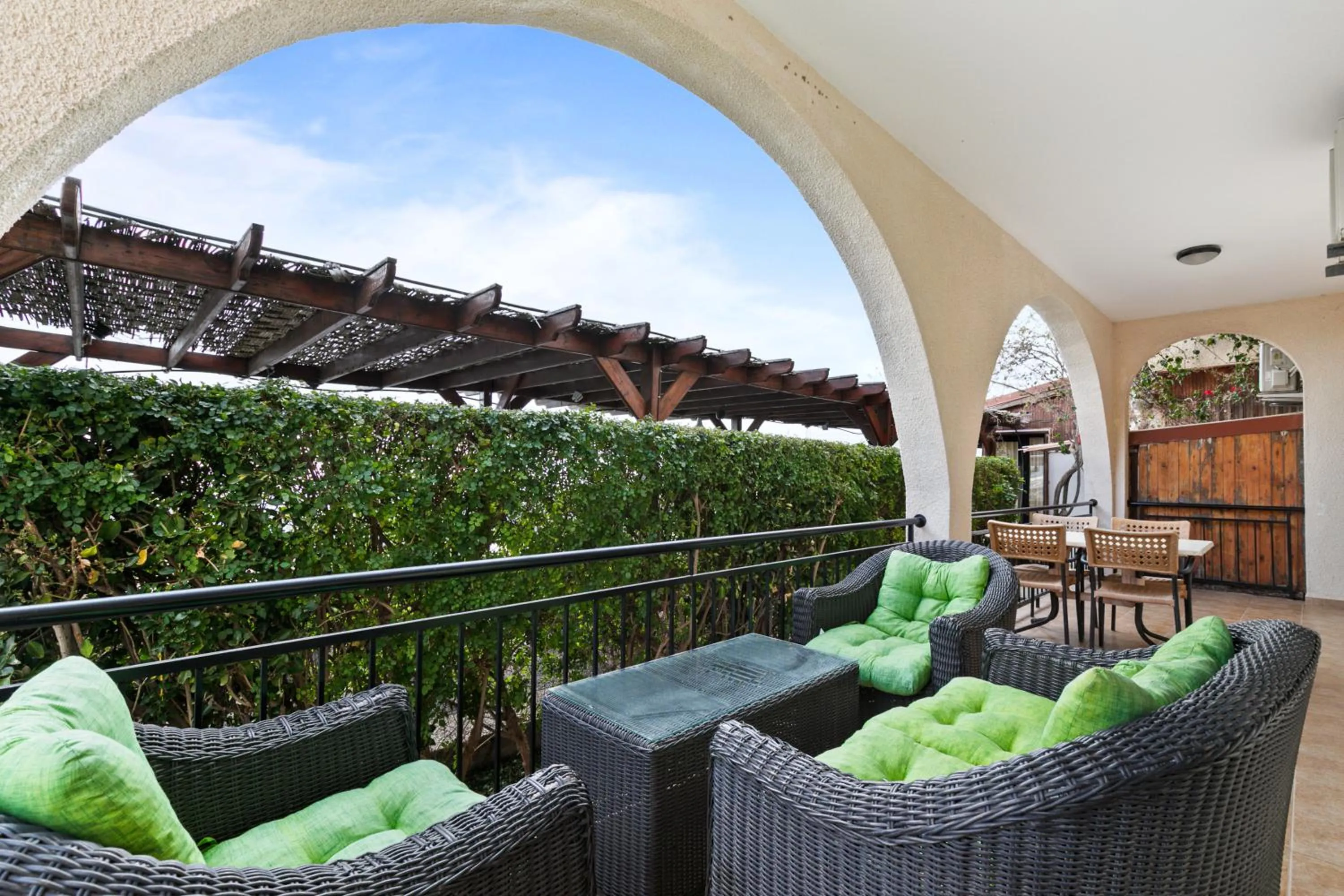 Hill View Hotel Apartments