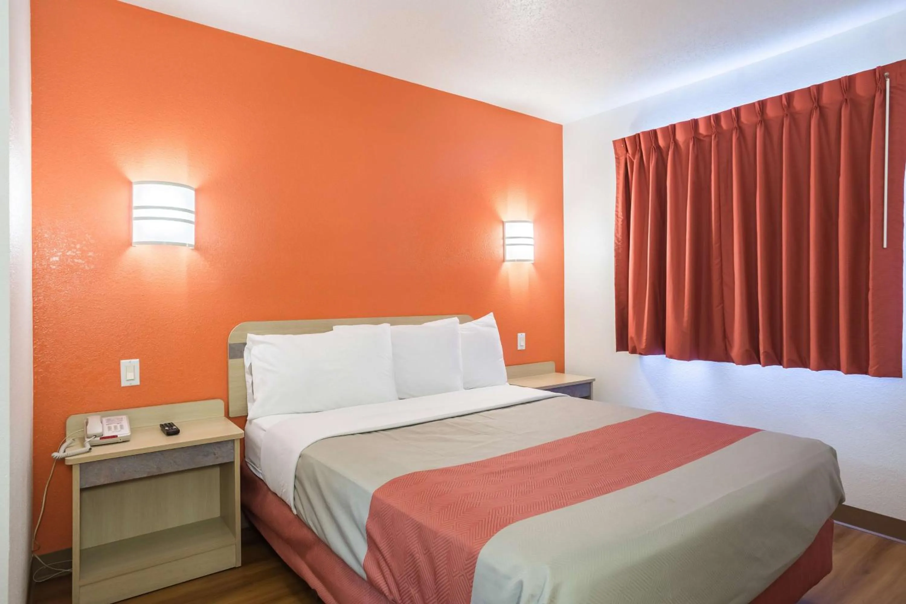 Photo of the whole room, Bed in Motel 6 Dale, Indiana Near Holiday World and Splashing safari#Central Time #I64 Highway