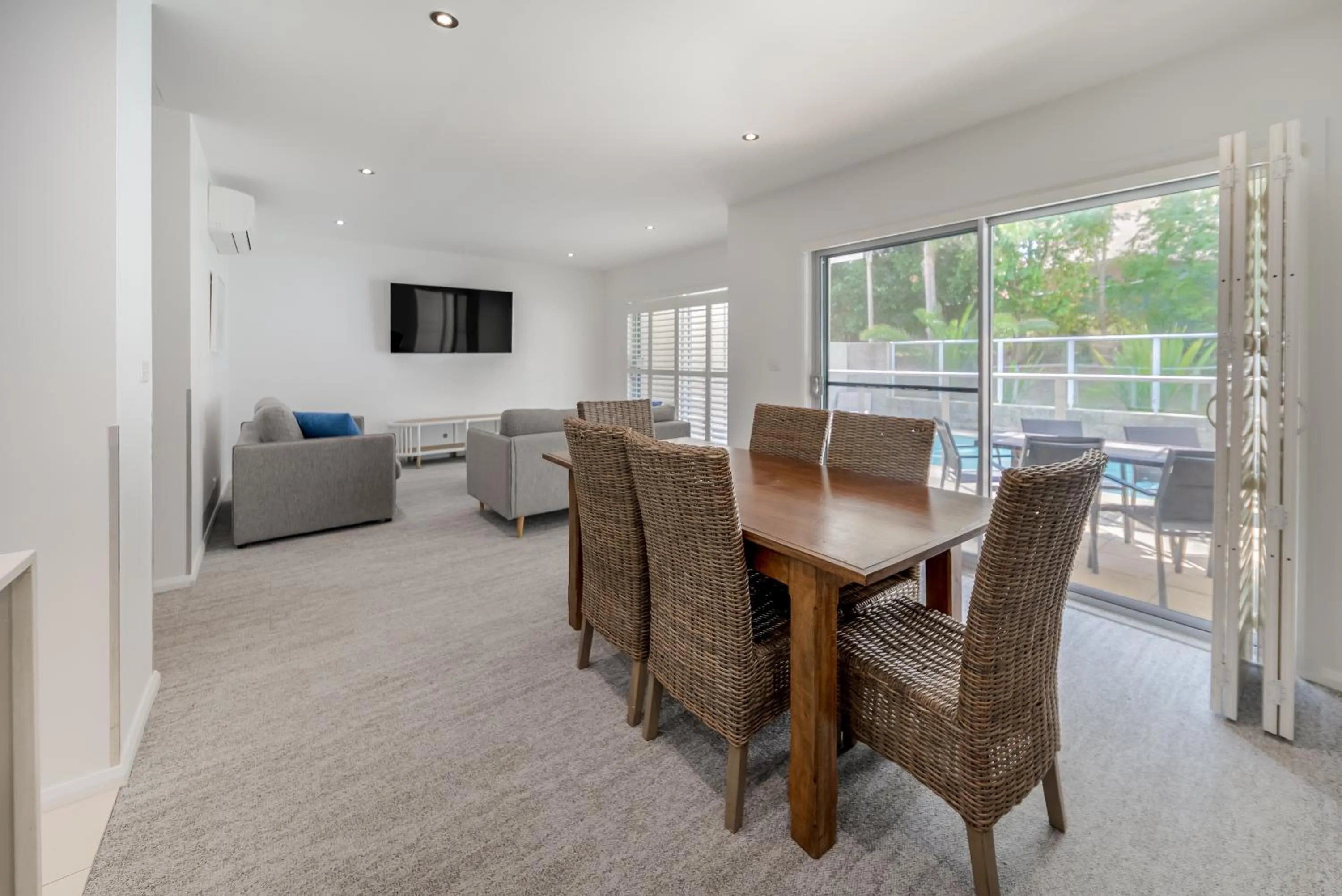 Dining area in Oaks Port Stephens Pacific Blue Resort