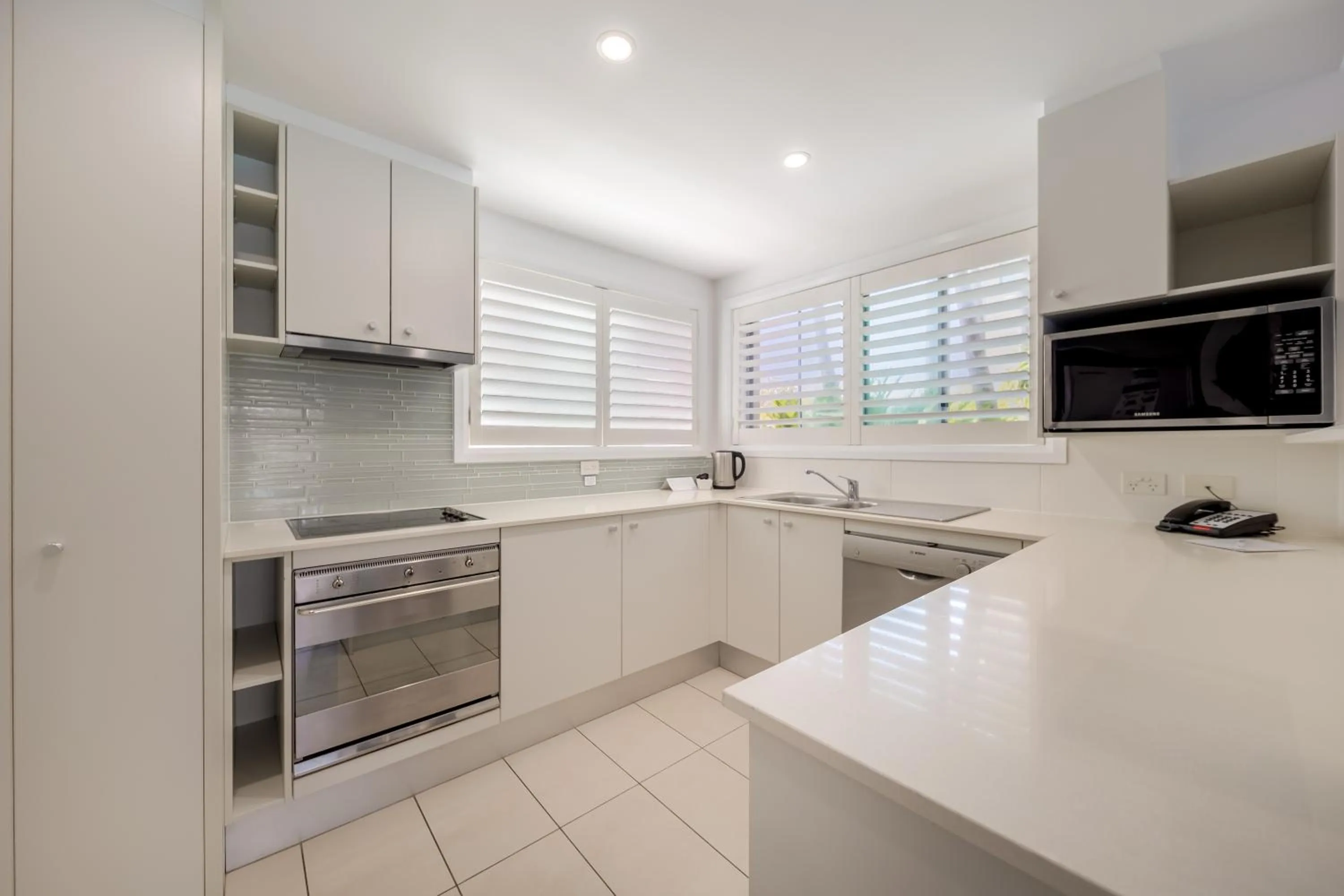 Kitchen or kitchenette in Oaks Port Stephens Pacific Blue Resort