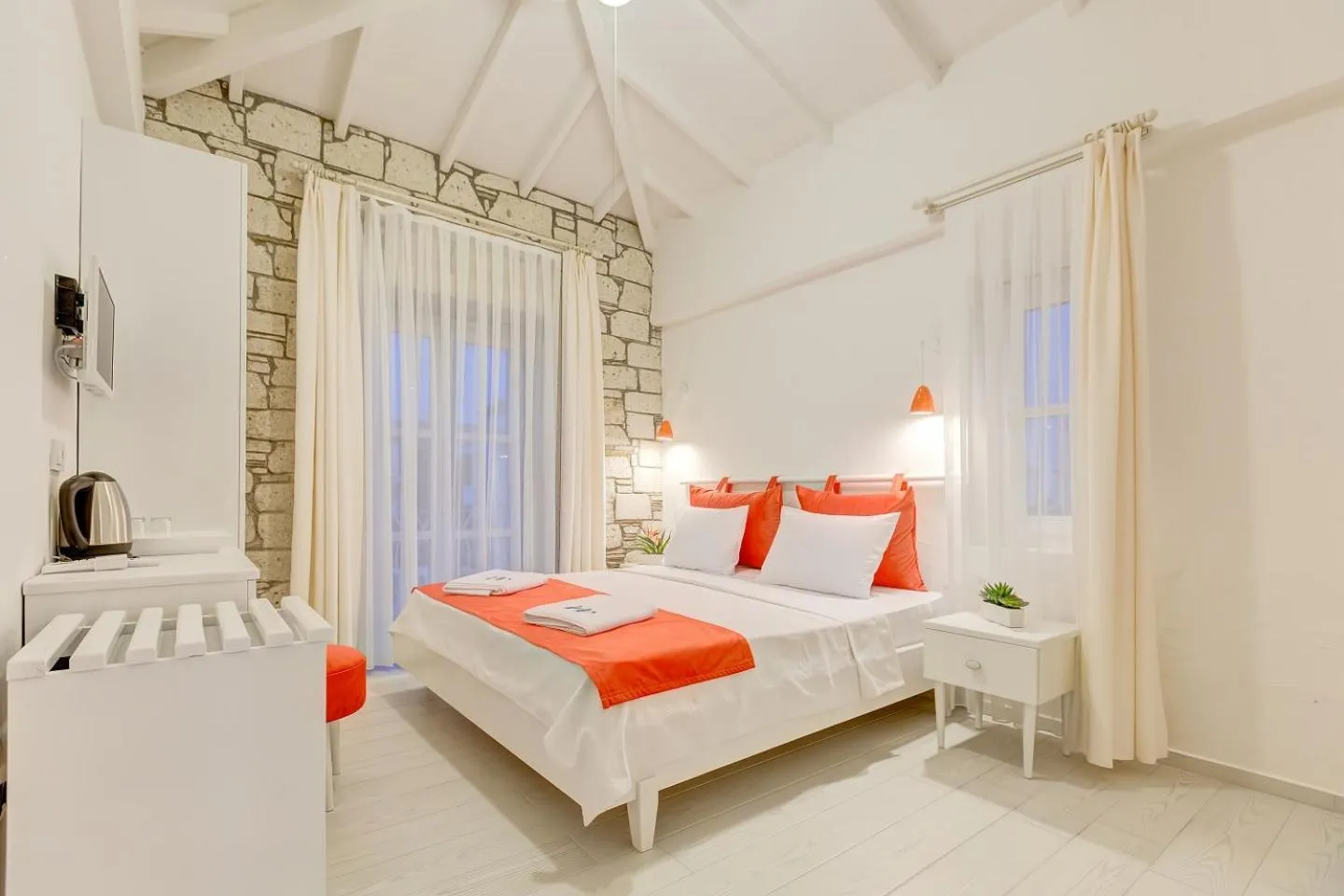Bed in Villa Peri Alacati