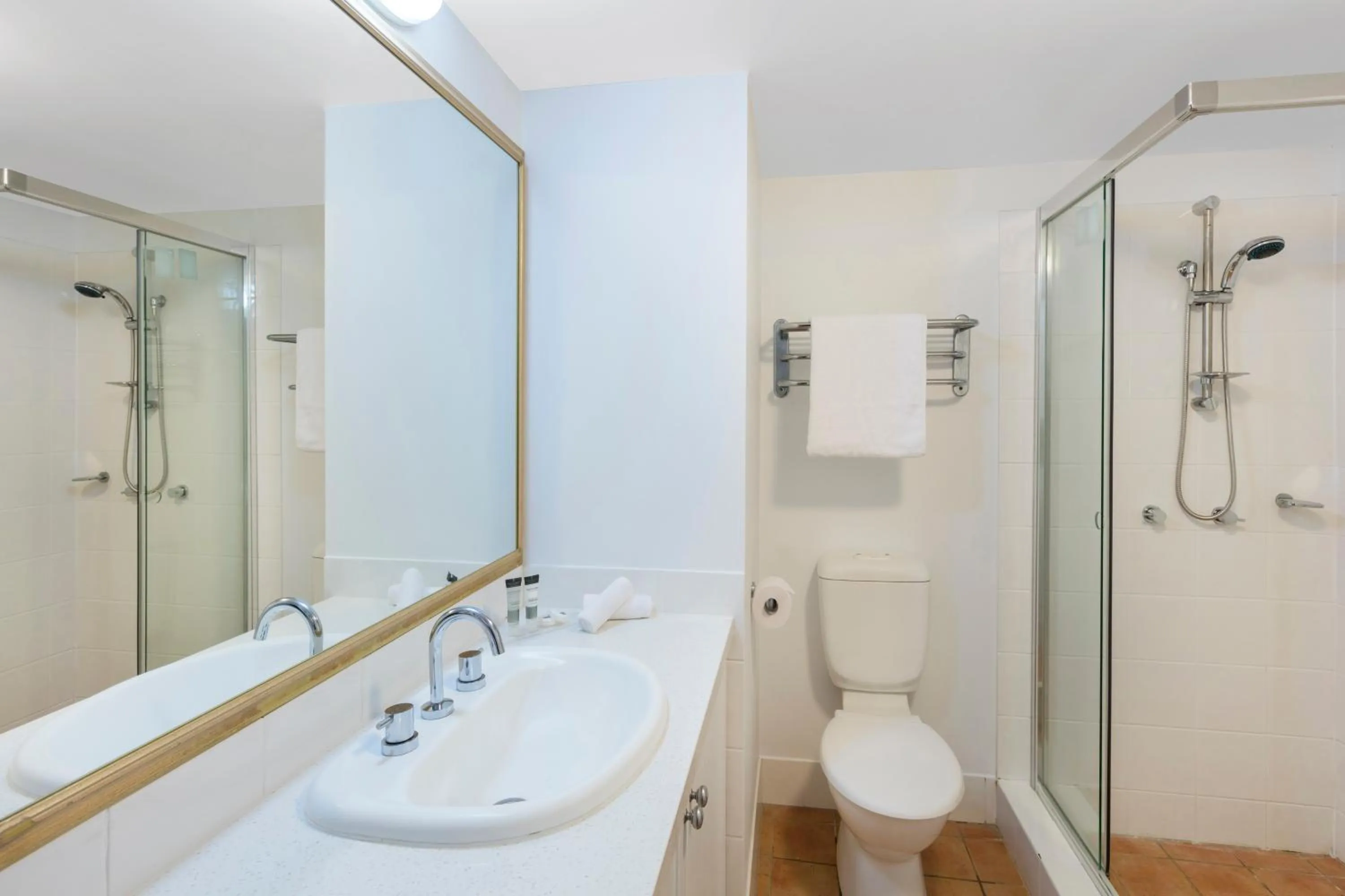 Toilet in Oaks Gold Coast Calypso Plaza Suites