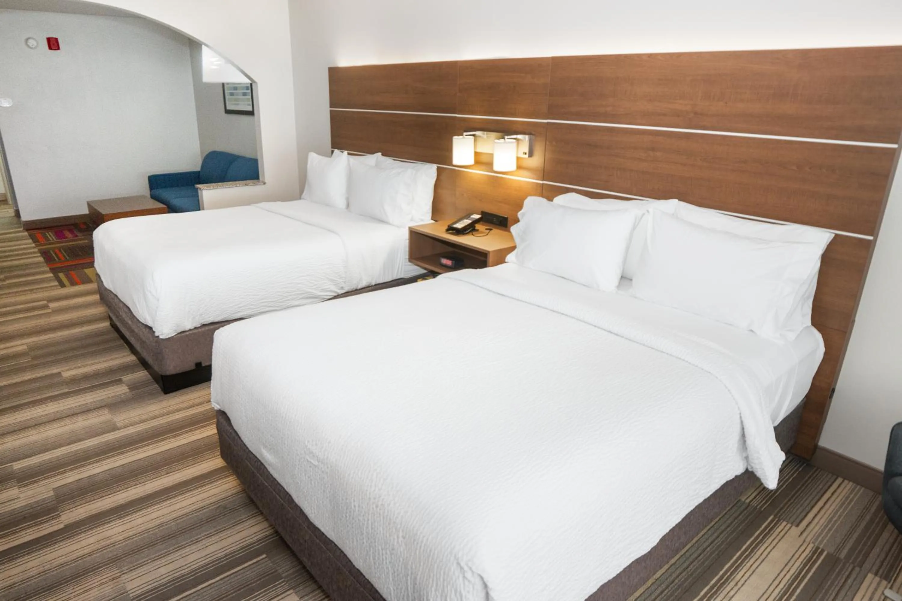 Holiday Inn Express and Suites Stroudsburg-Poconos by IHG