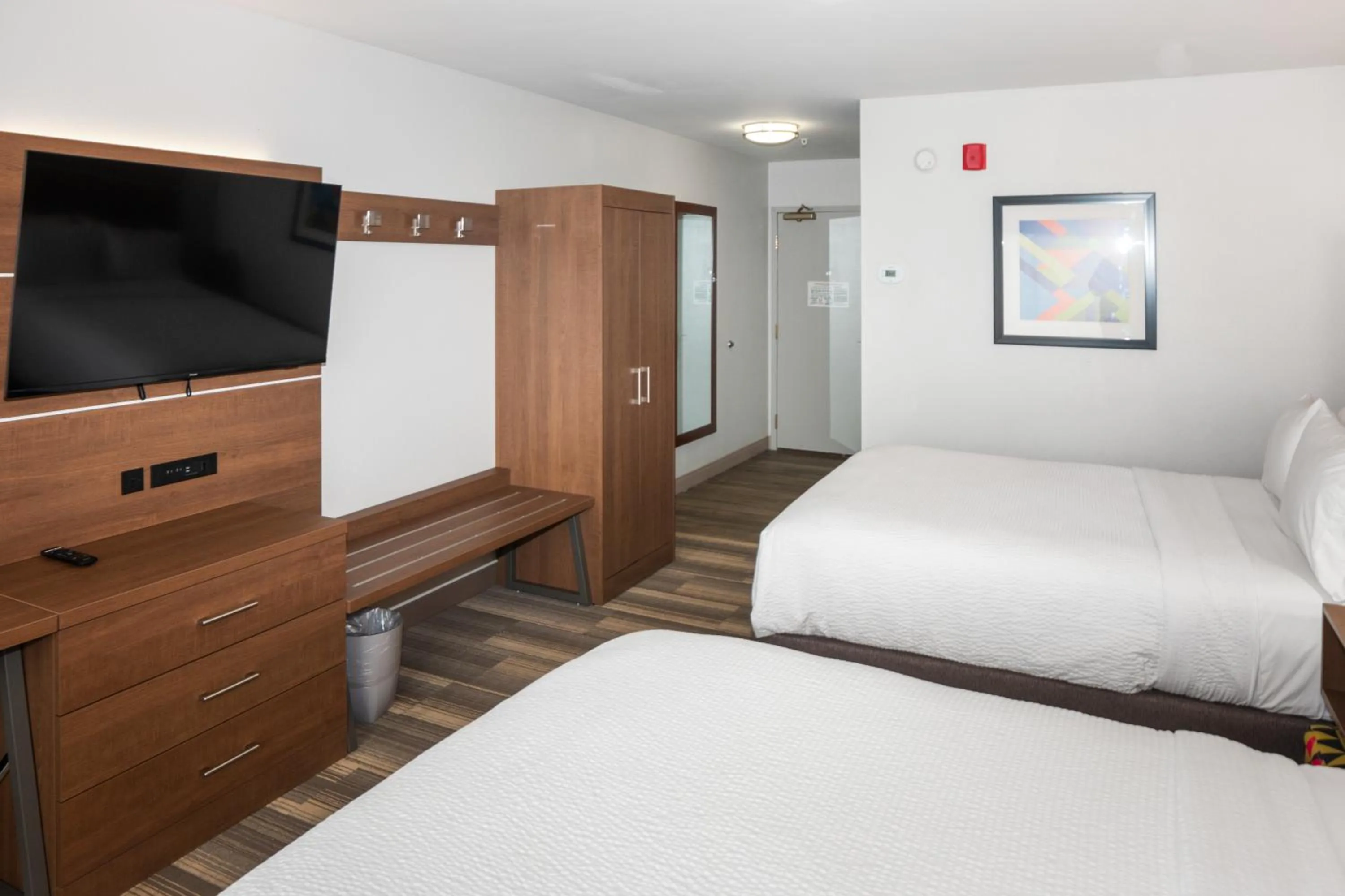 Holiday Inn Express and Suites Stroudsburg-Poconos by IHG