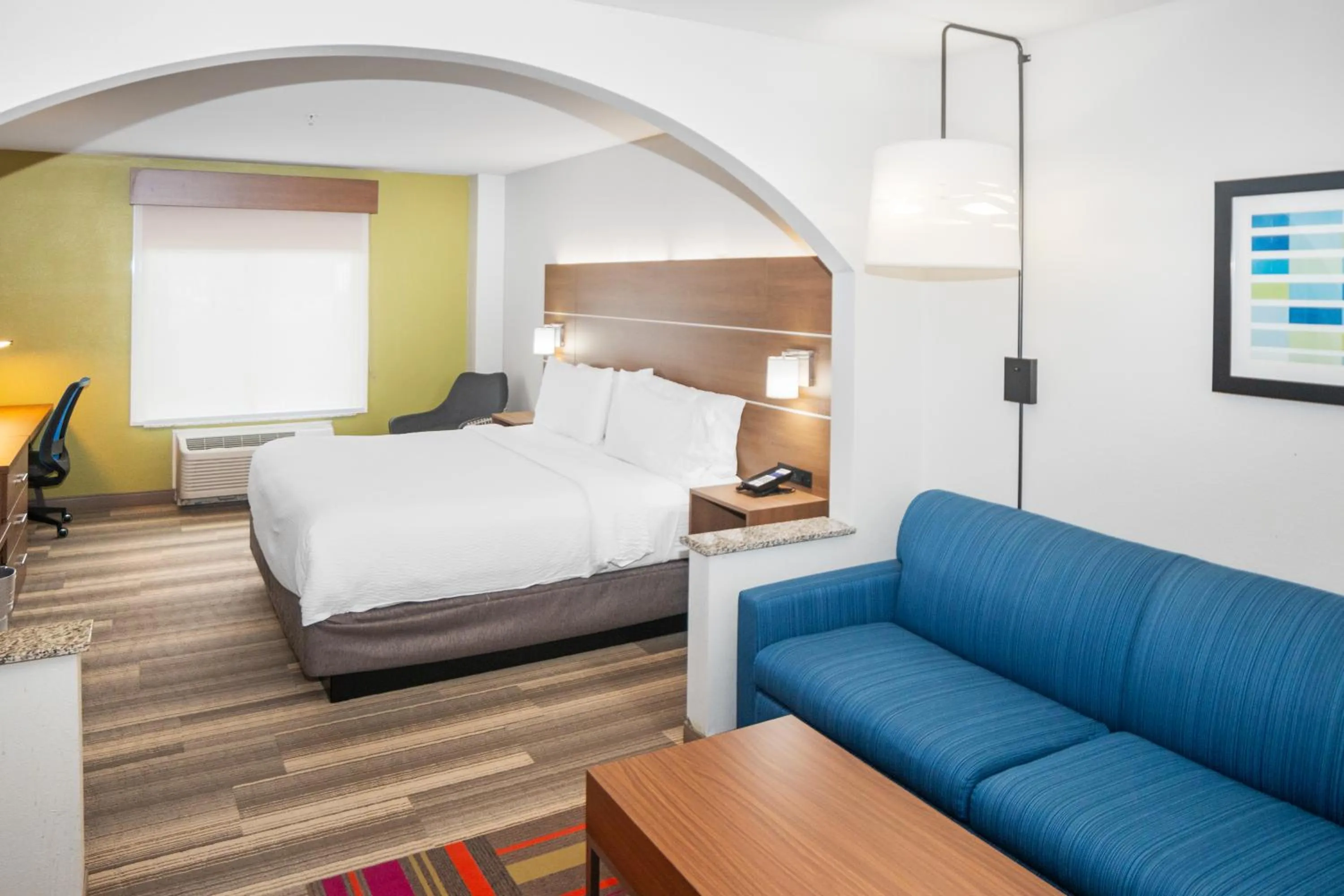 Holiday Inn Express and Suites Stroudsburg-Poconos by IHG