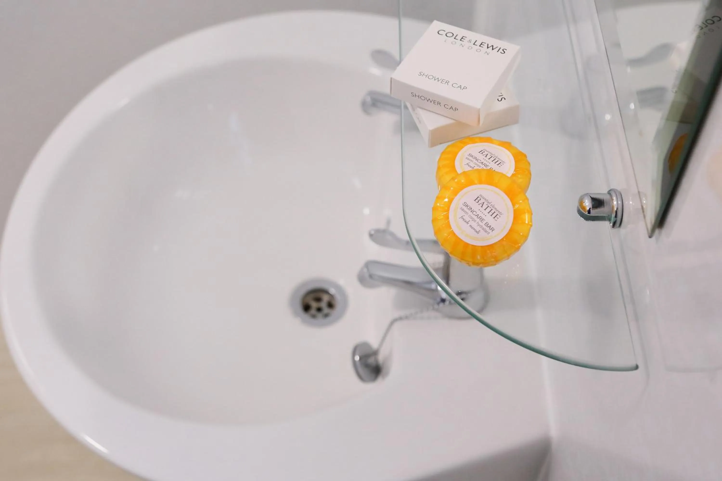 Bathroom in Saxonville Hotel