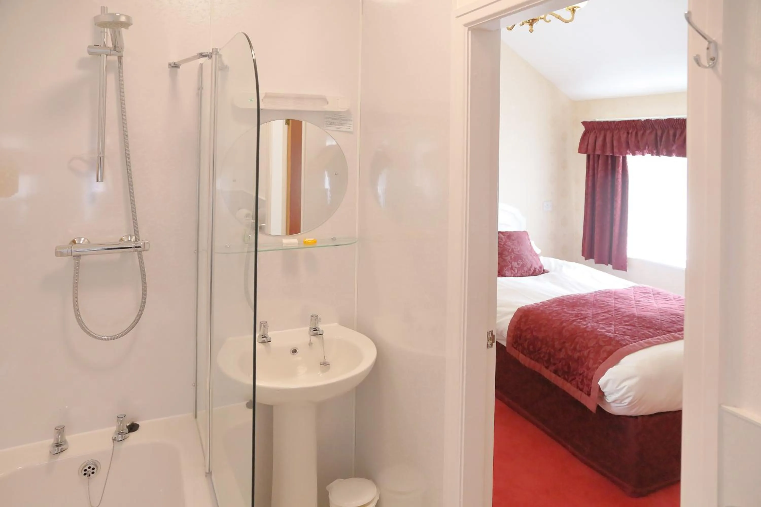 Bed in Saxonville Hotel